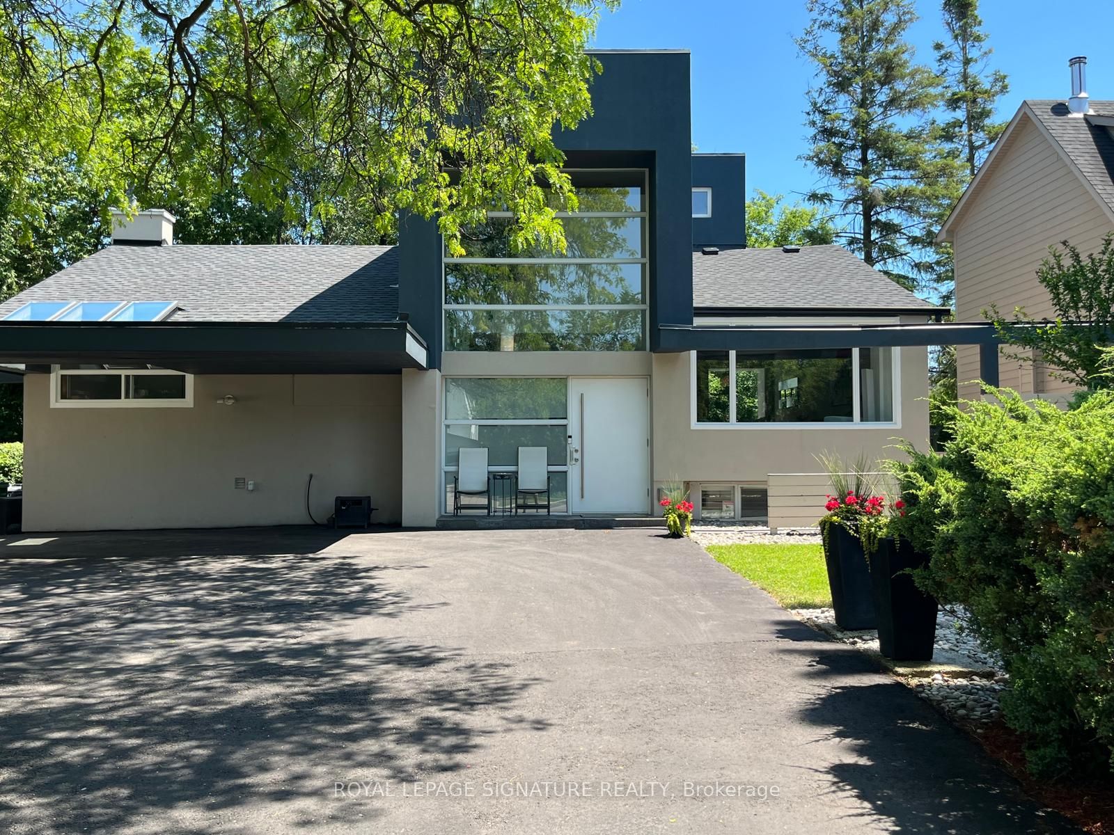 90 Berkinshaw Crescent Property Photo 1