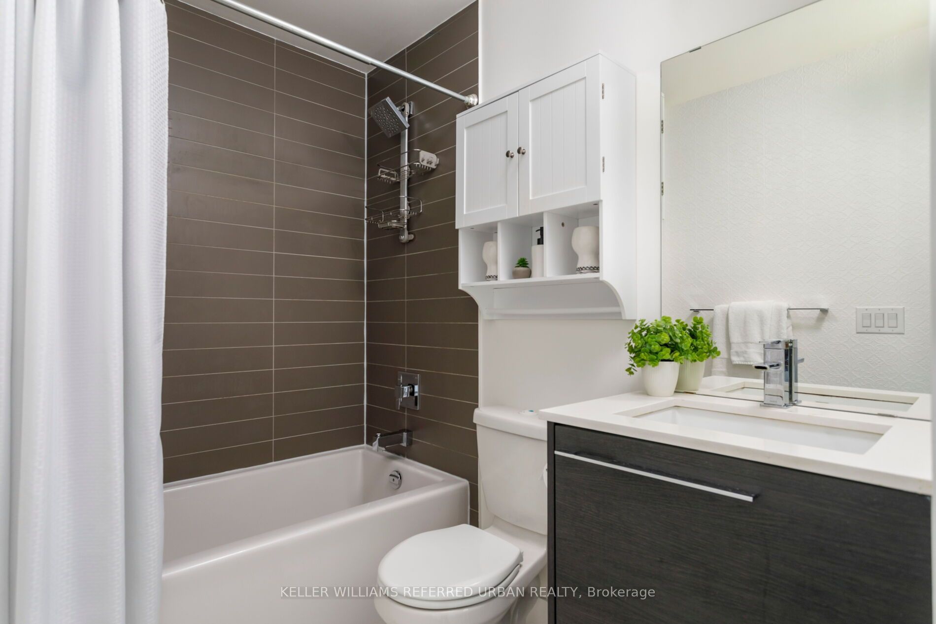 90 Trinity Street 212 Property Photo 12