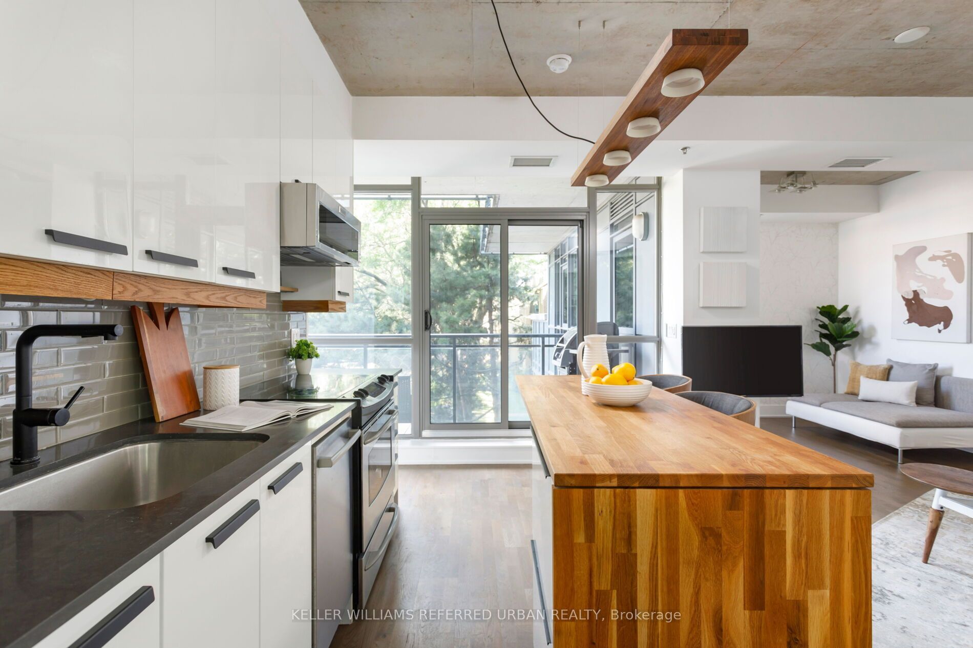 90 Trinity Street 212 Property Photo 19