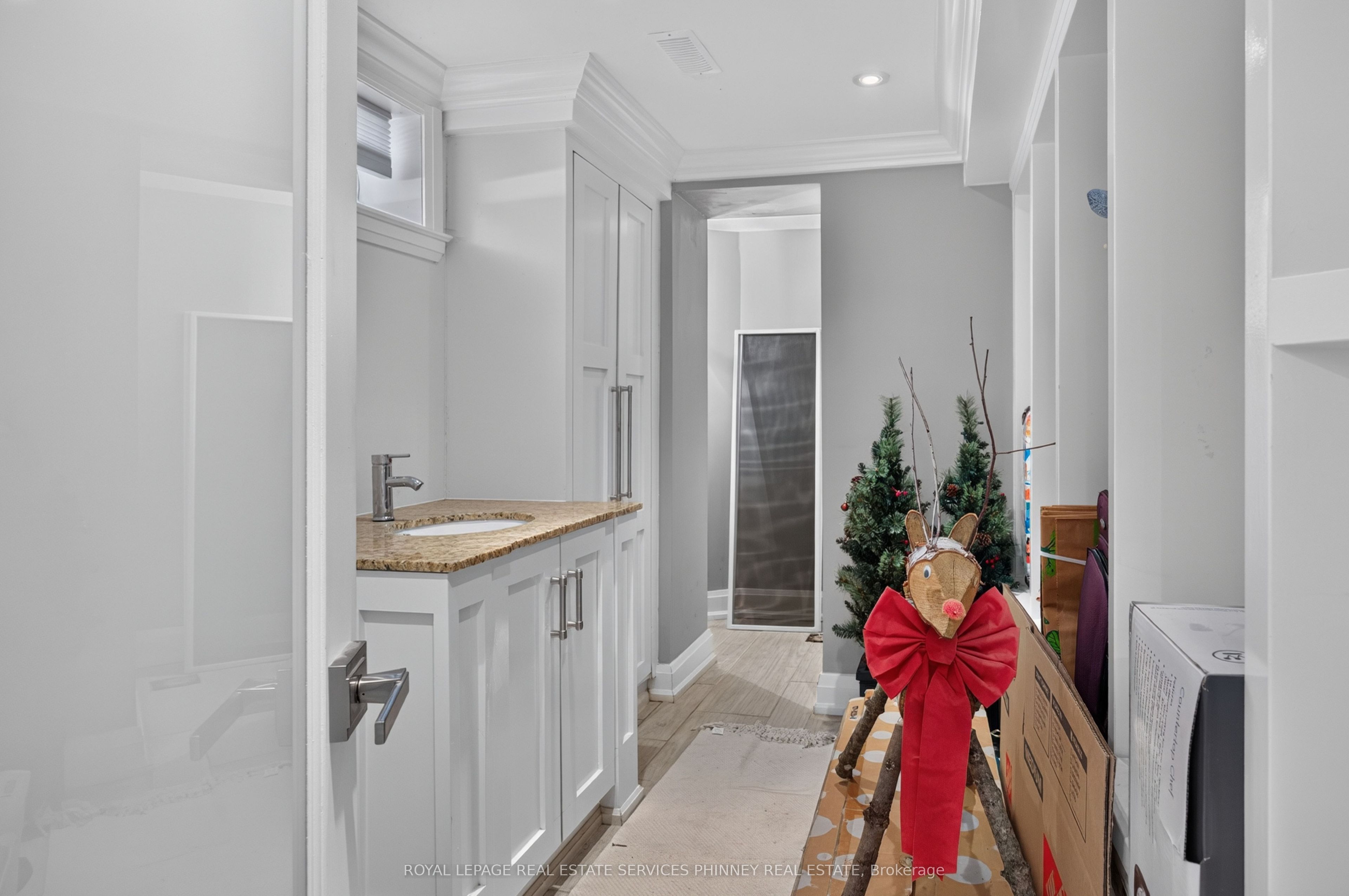 245 Florence Avenue Property Photo 35