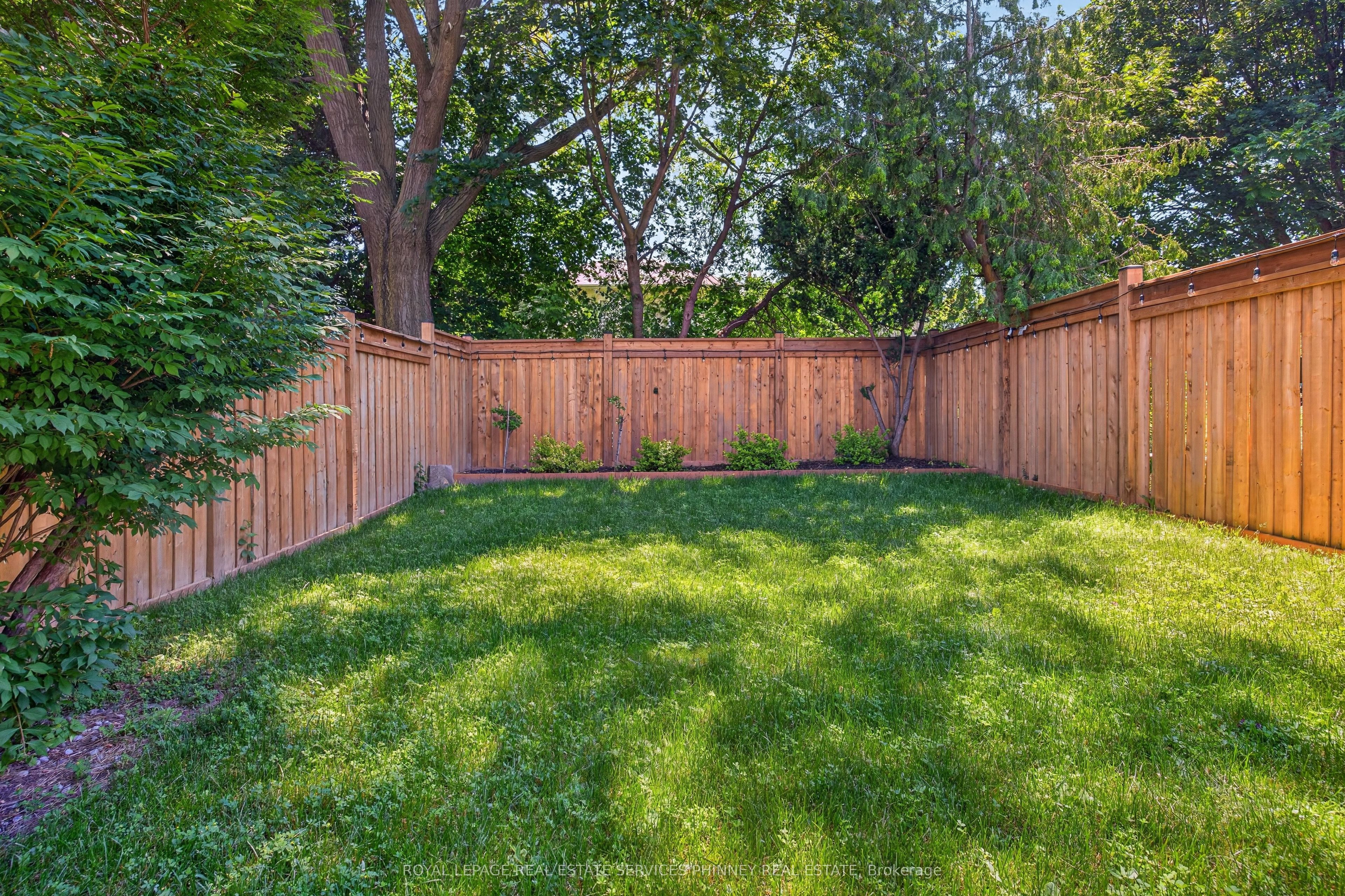 245 Florence Avenue Property Photo 40