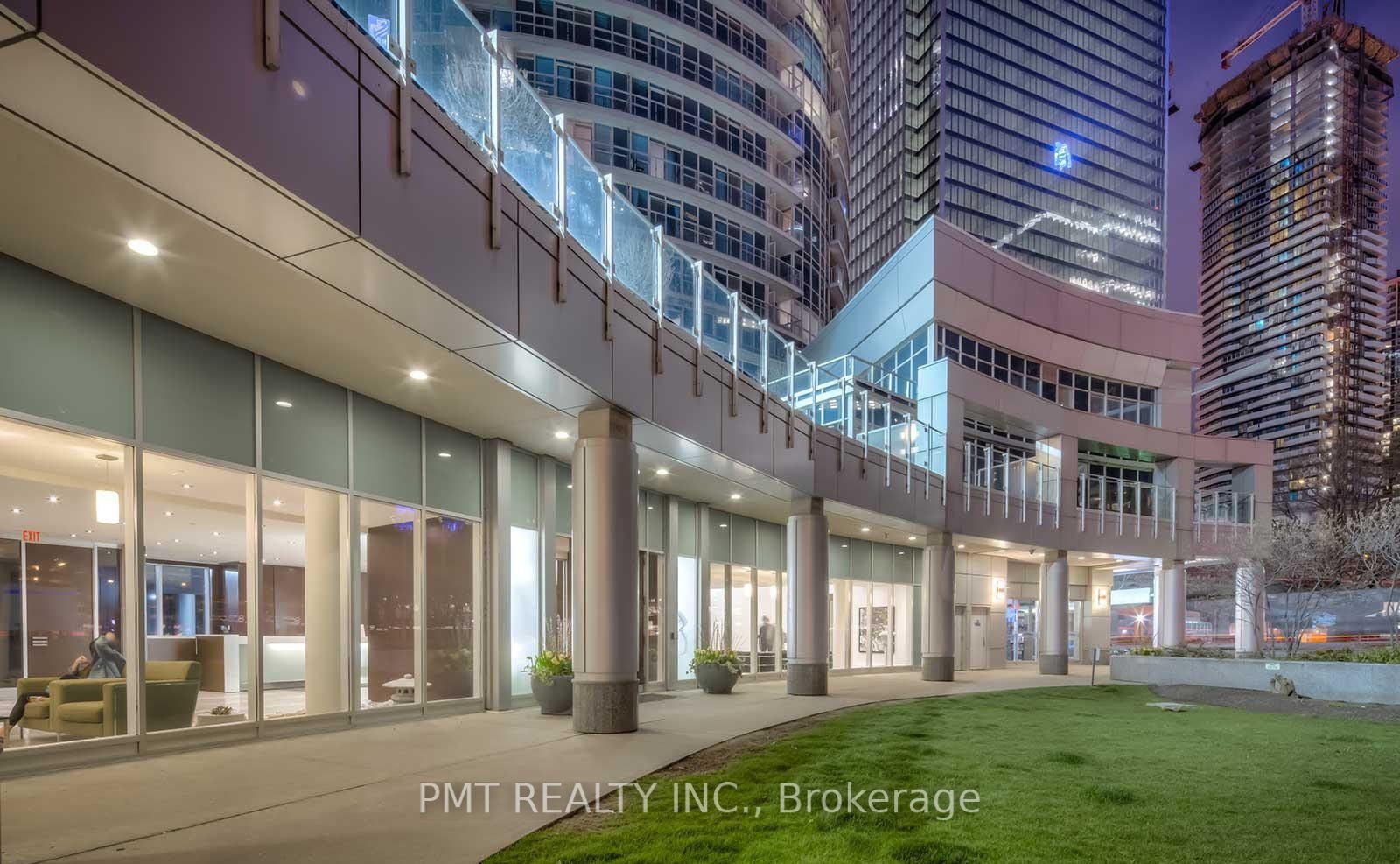 208 Queens Quay W 2401 Property Photo 19