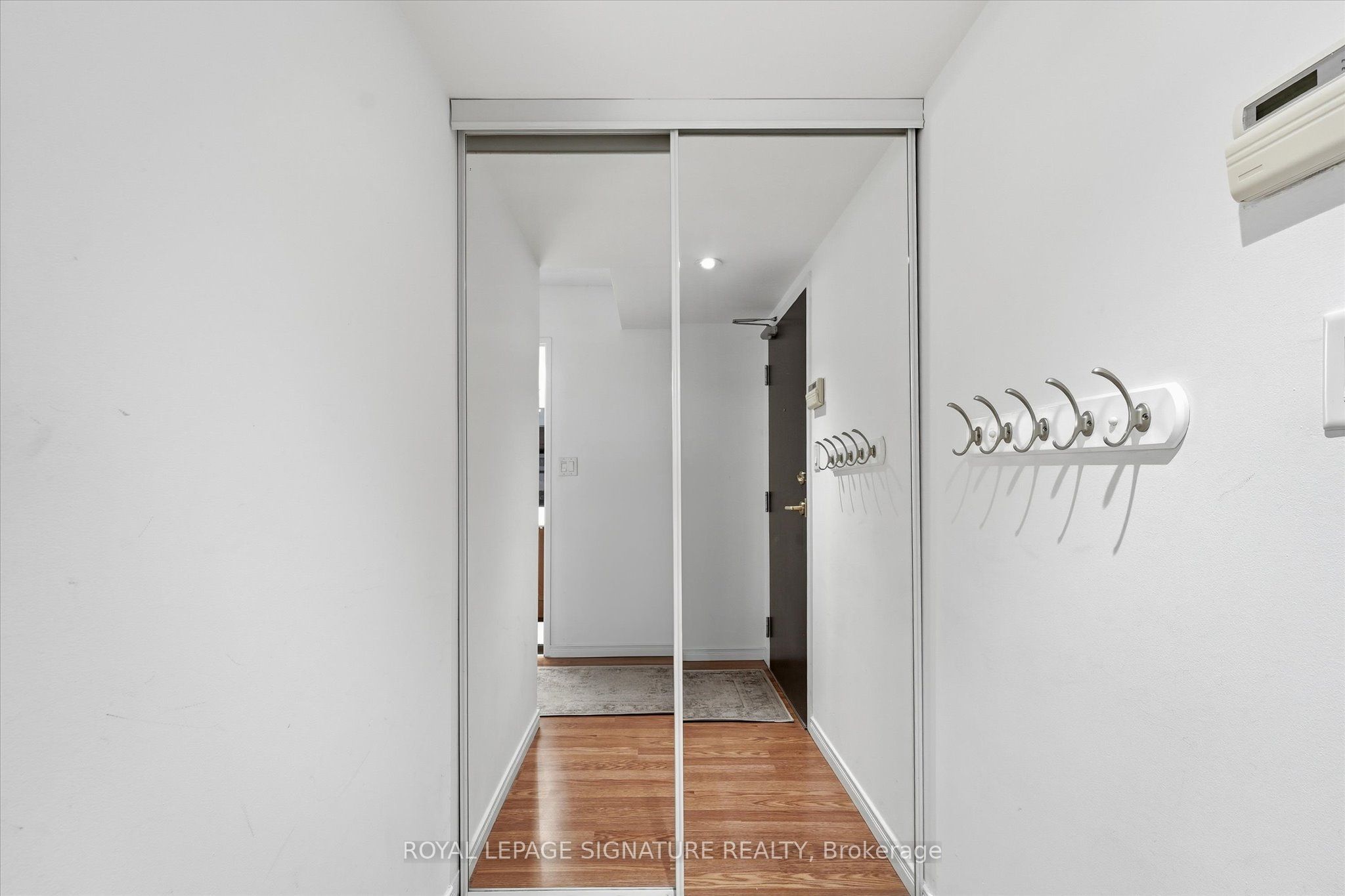 230 King Street E 1223 Property Photo 6