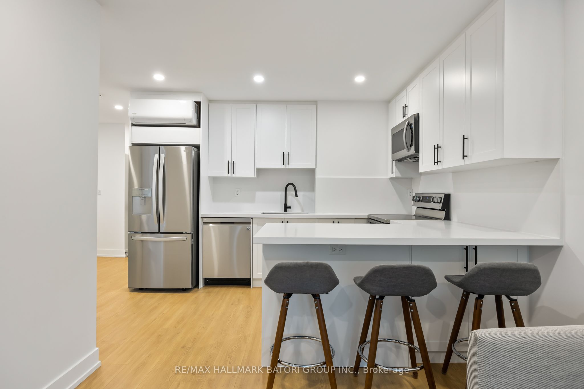 357 Eglinton Avenue W A Property Photo 1