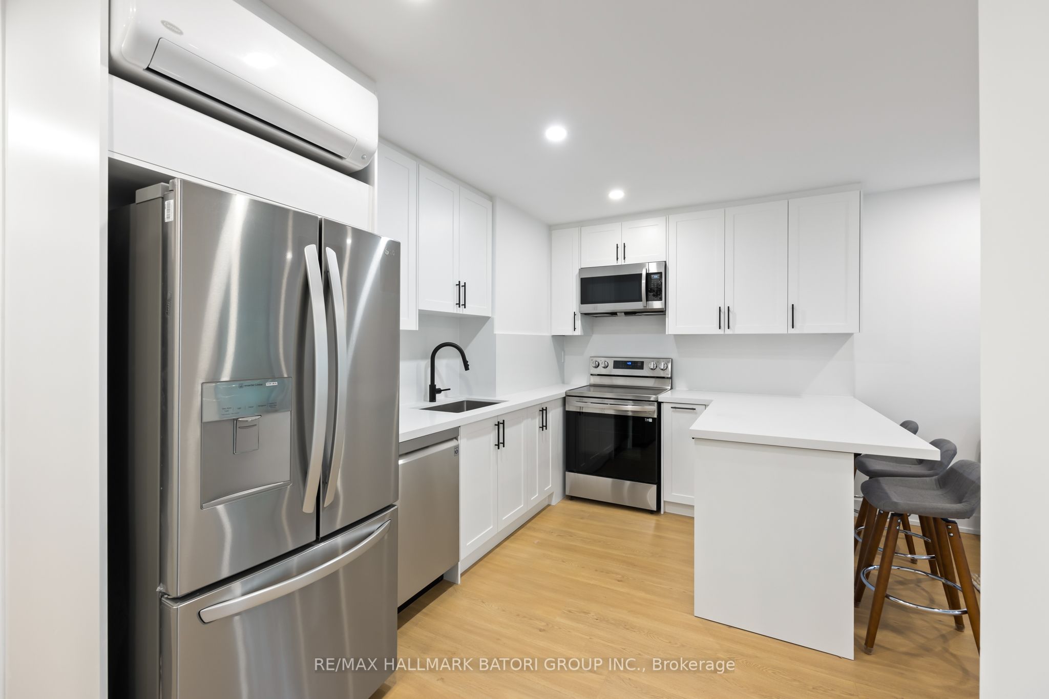 357 Eglinton Avenue W A Property Photo 3