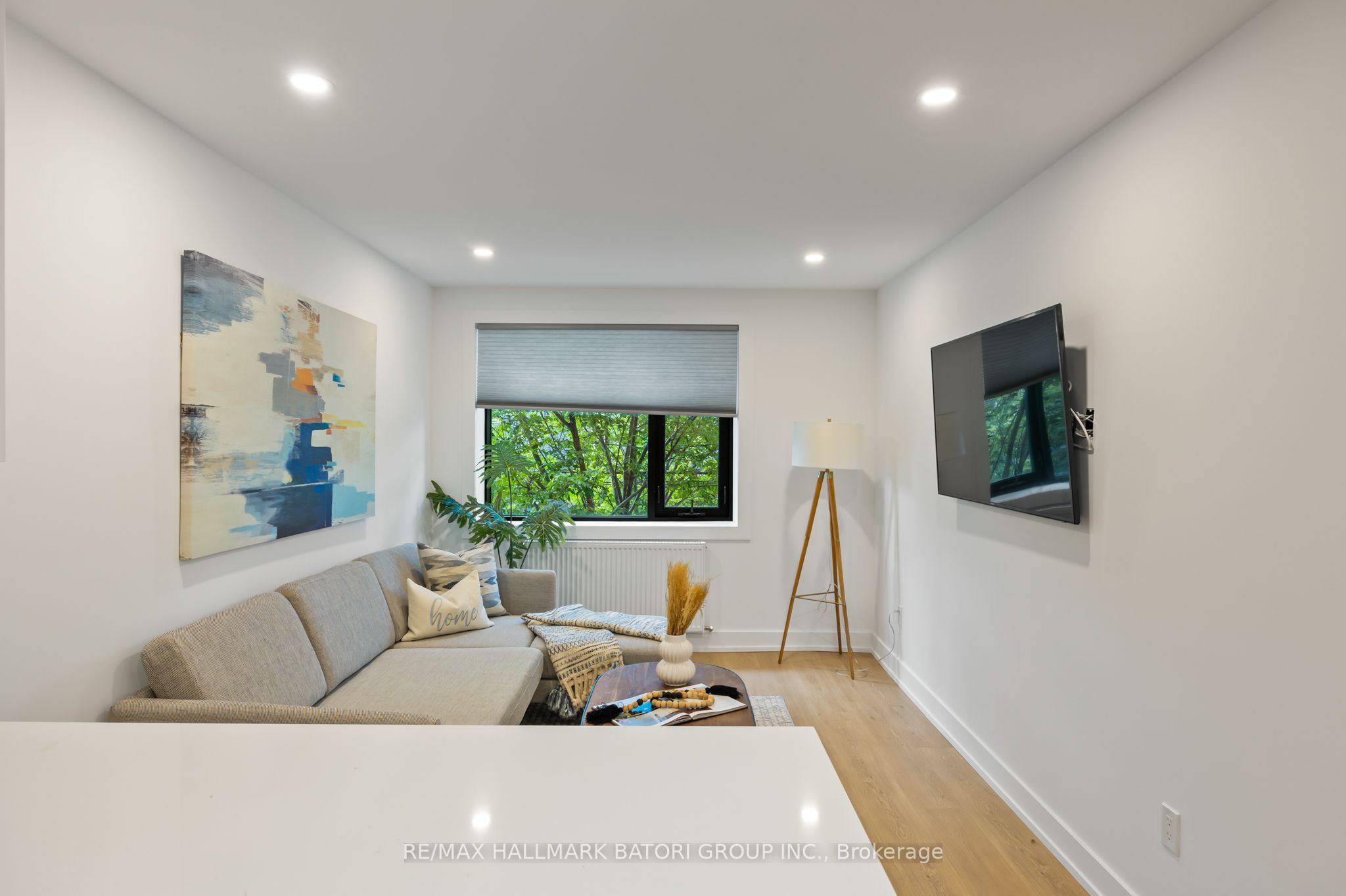 357 Eglinton Avenue W A Property Photo 4