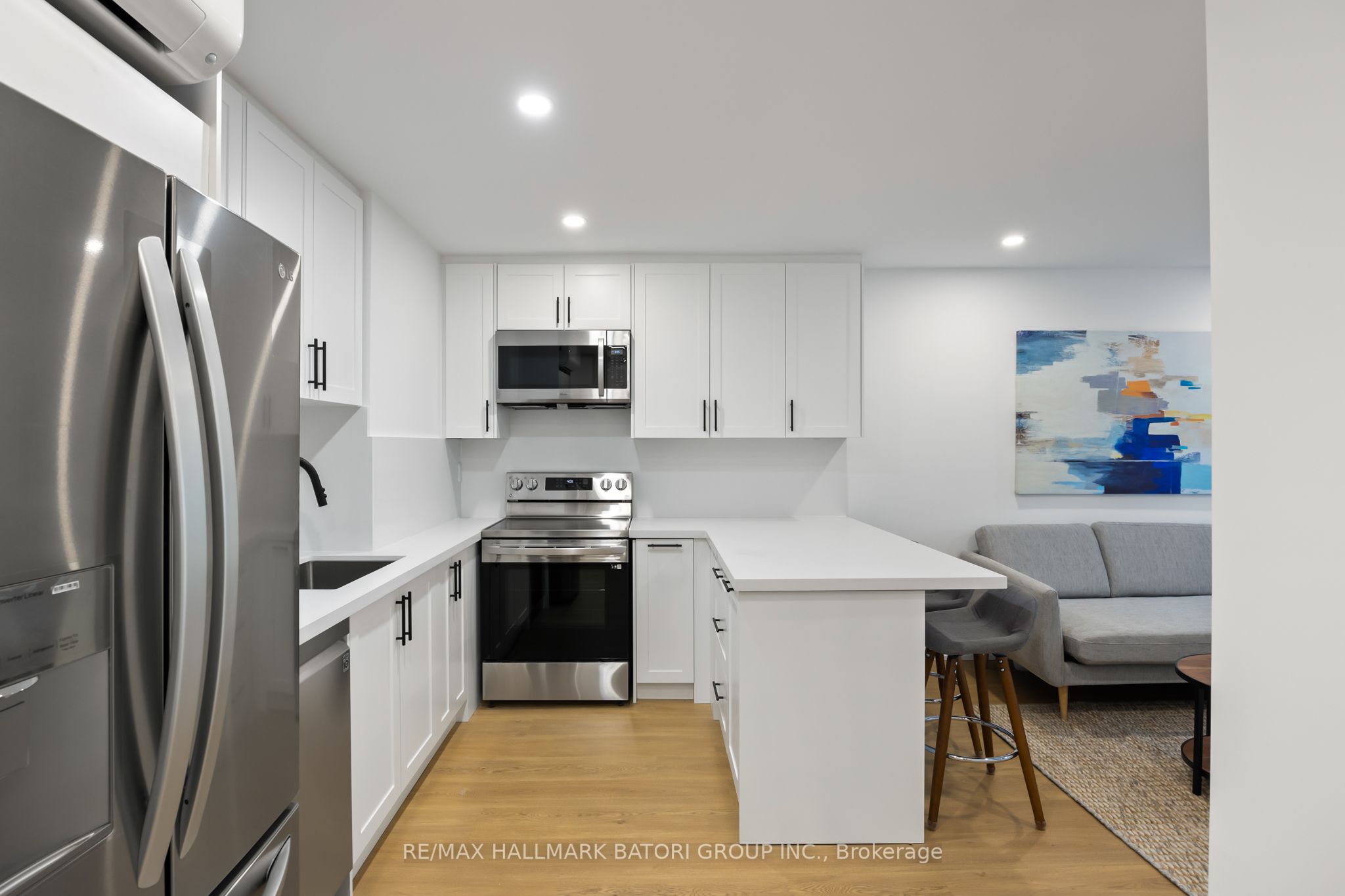 357 Eglinton Avenue W A Property Photo 5