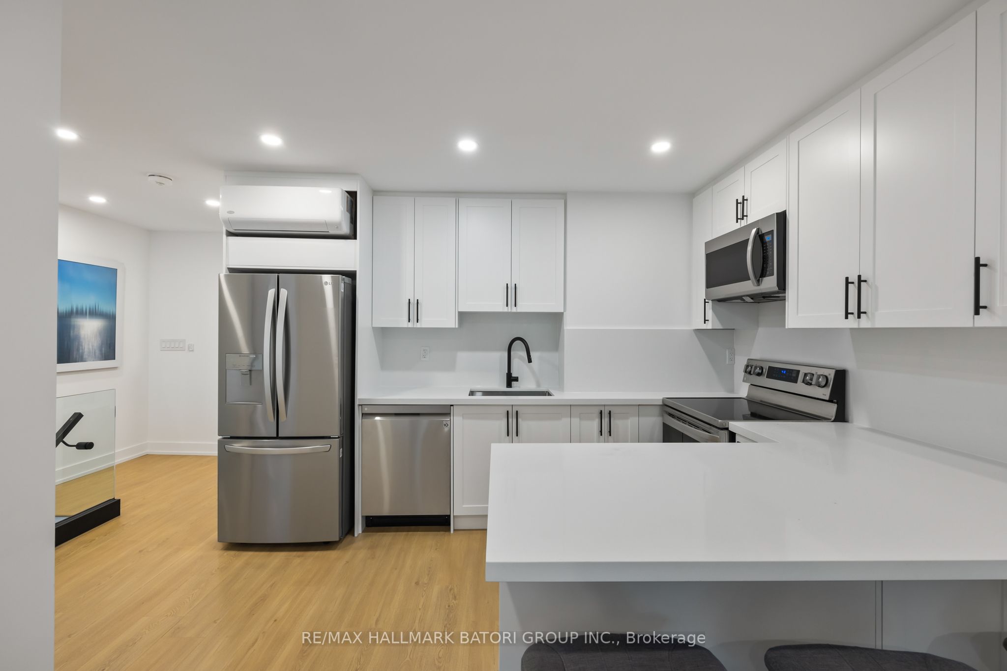 357 Eglinton Avenue W A Property Photo 6