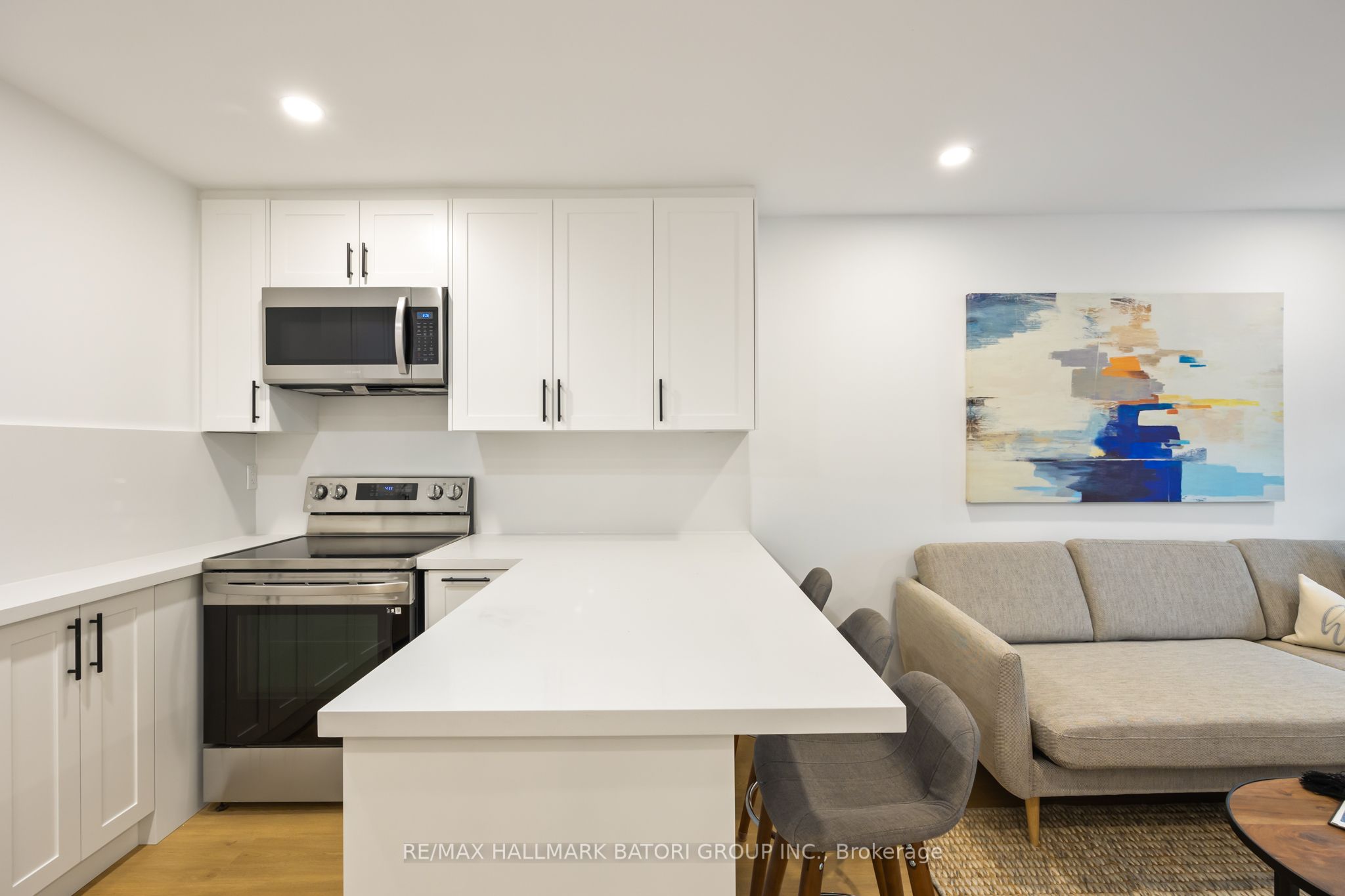 357 Eglinton Avenue W A Property Photo 7