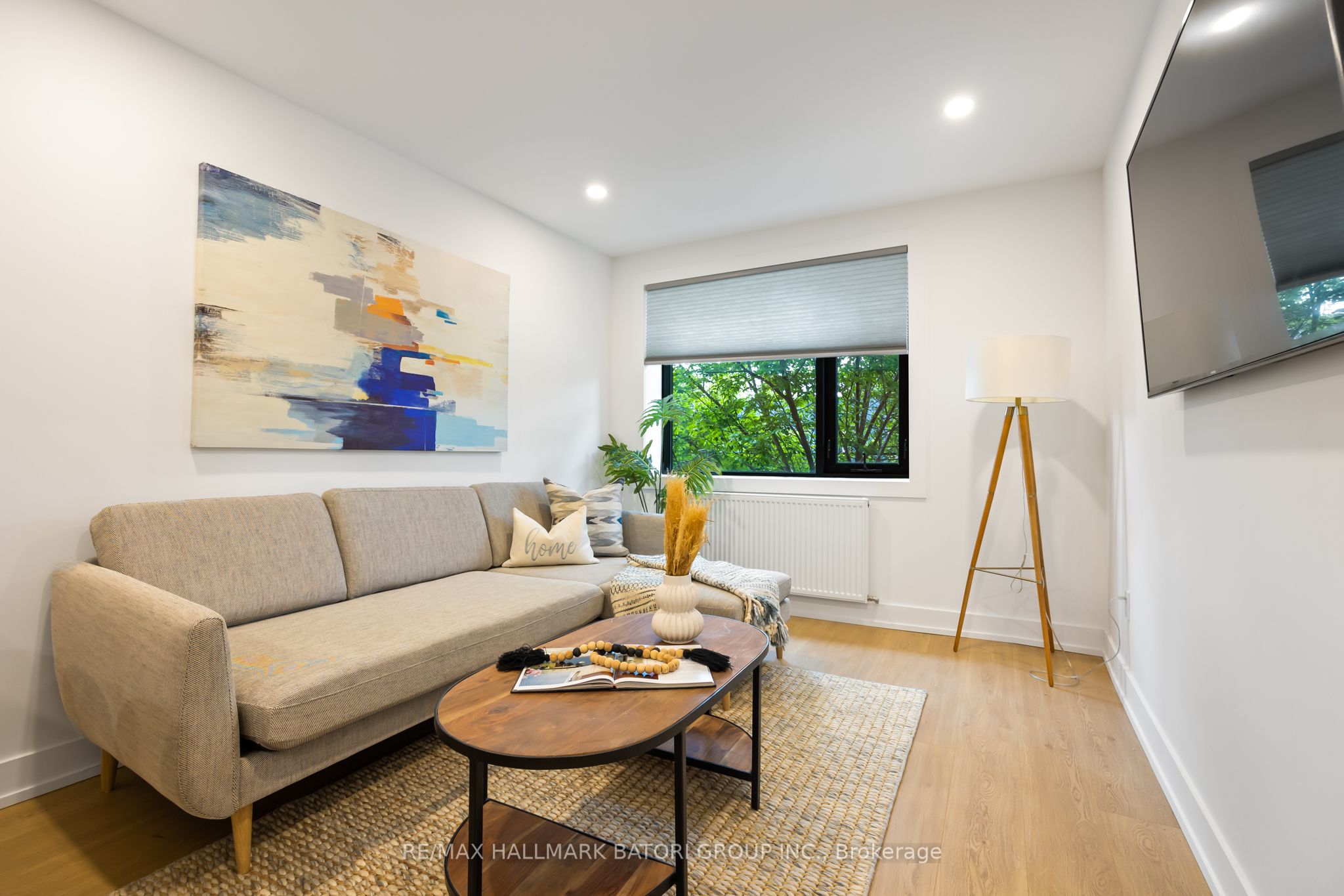 357 Eglinton Avenue W A Property Photo 8