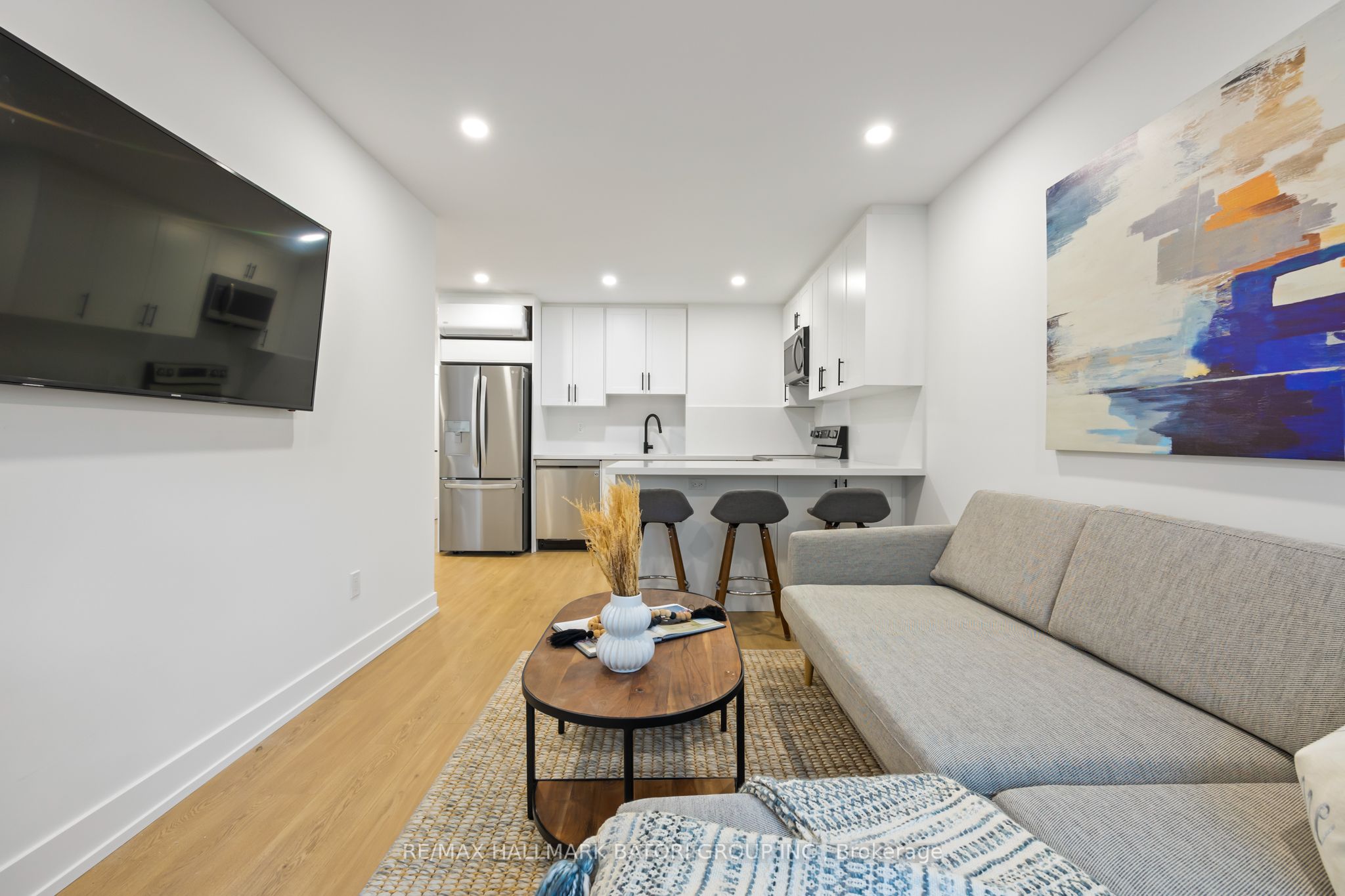 357 Eglinton Avenue W A Property Photo 9