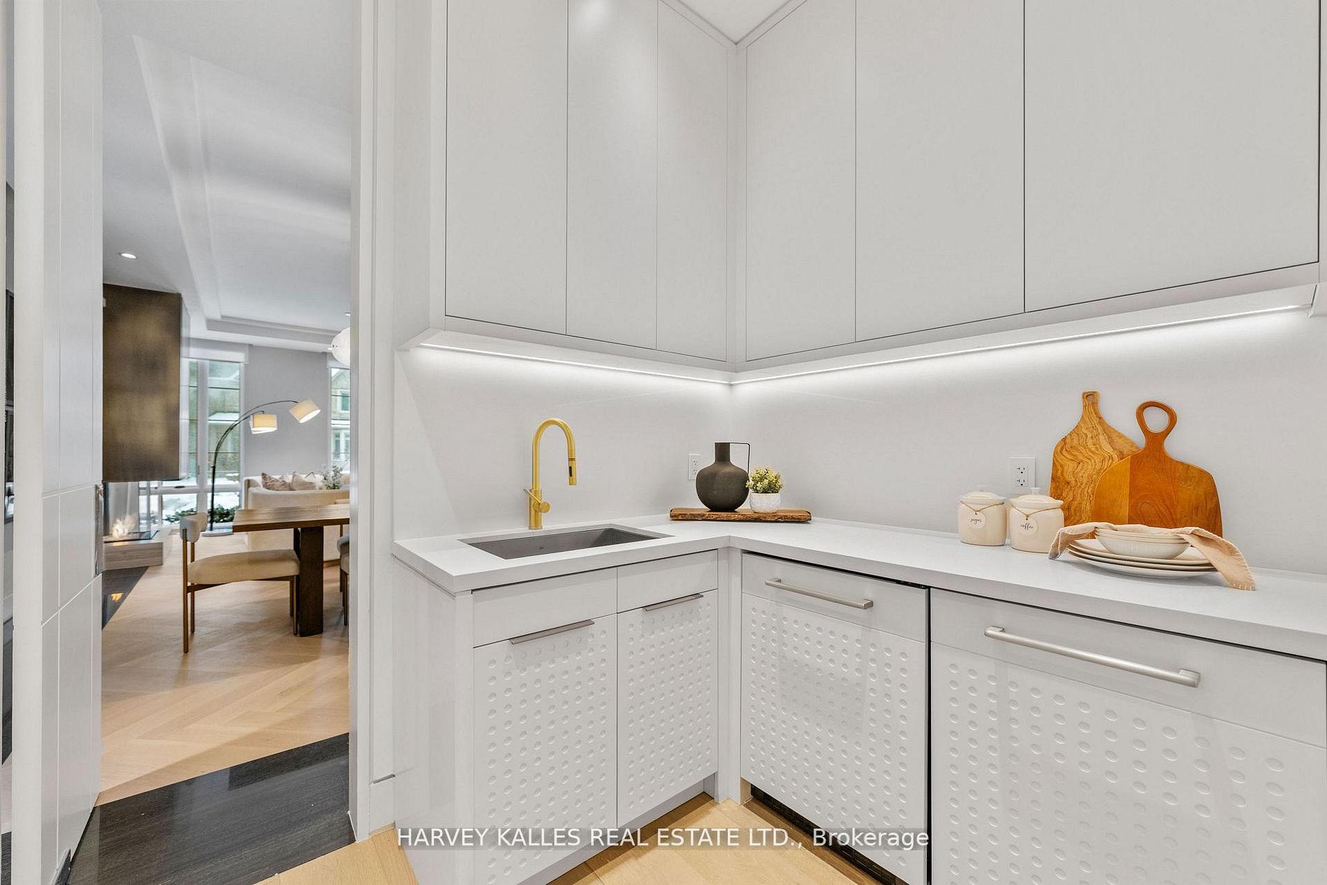 335 Lytton Boulevard Property Photo 14