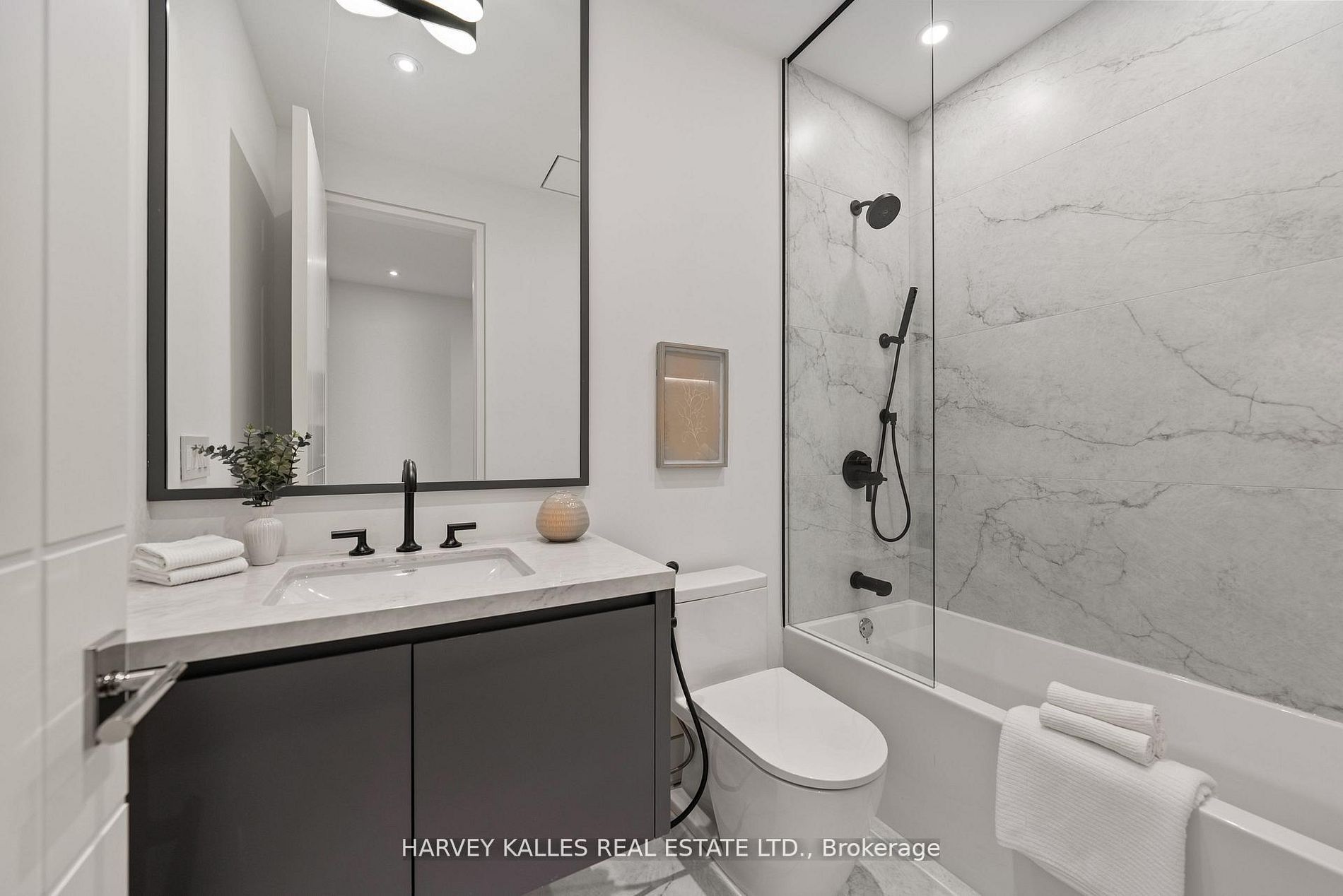 335 Lytton Boulevard Property Photo 30