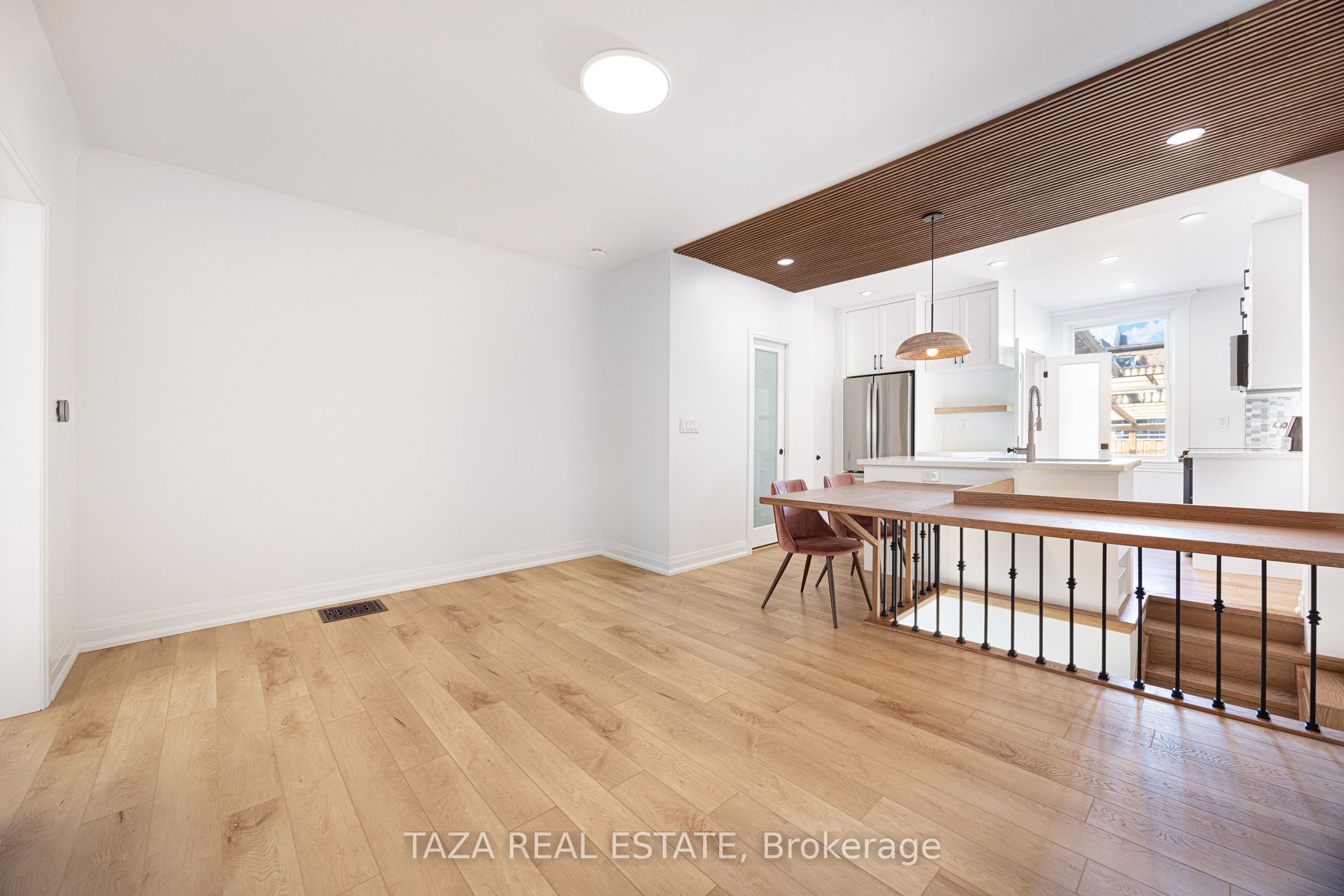 46 Euclid Avenue Property Photo 8
