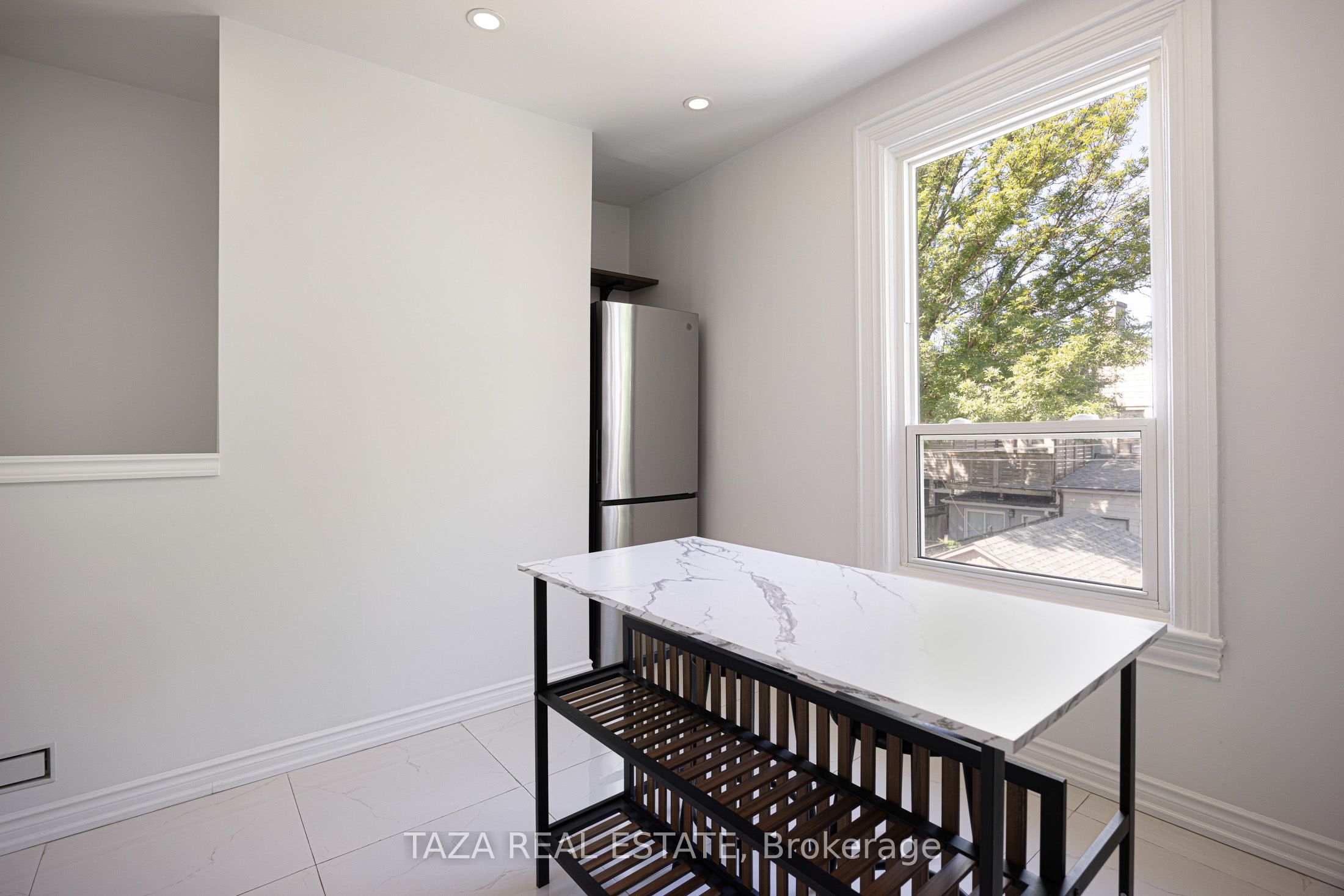 46 Euclid Avenue Property Photo 22