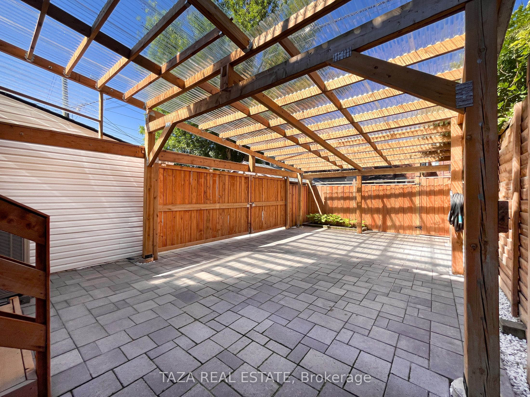 46 Euclid Avenue Property Photo 31