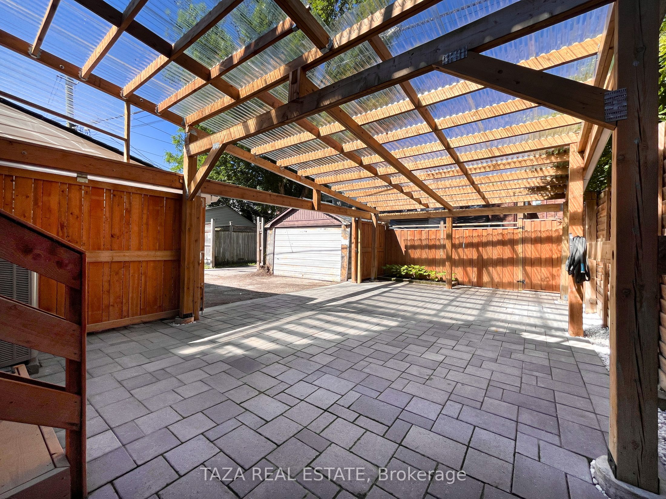 46 Euclid Avenue Property Photo 32