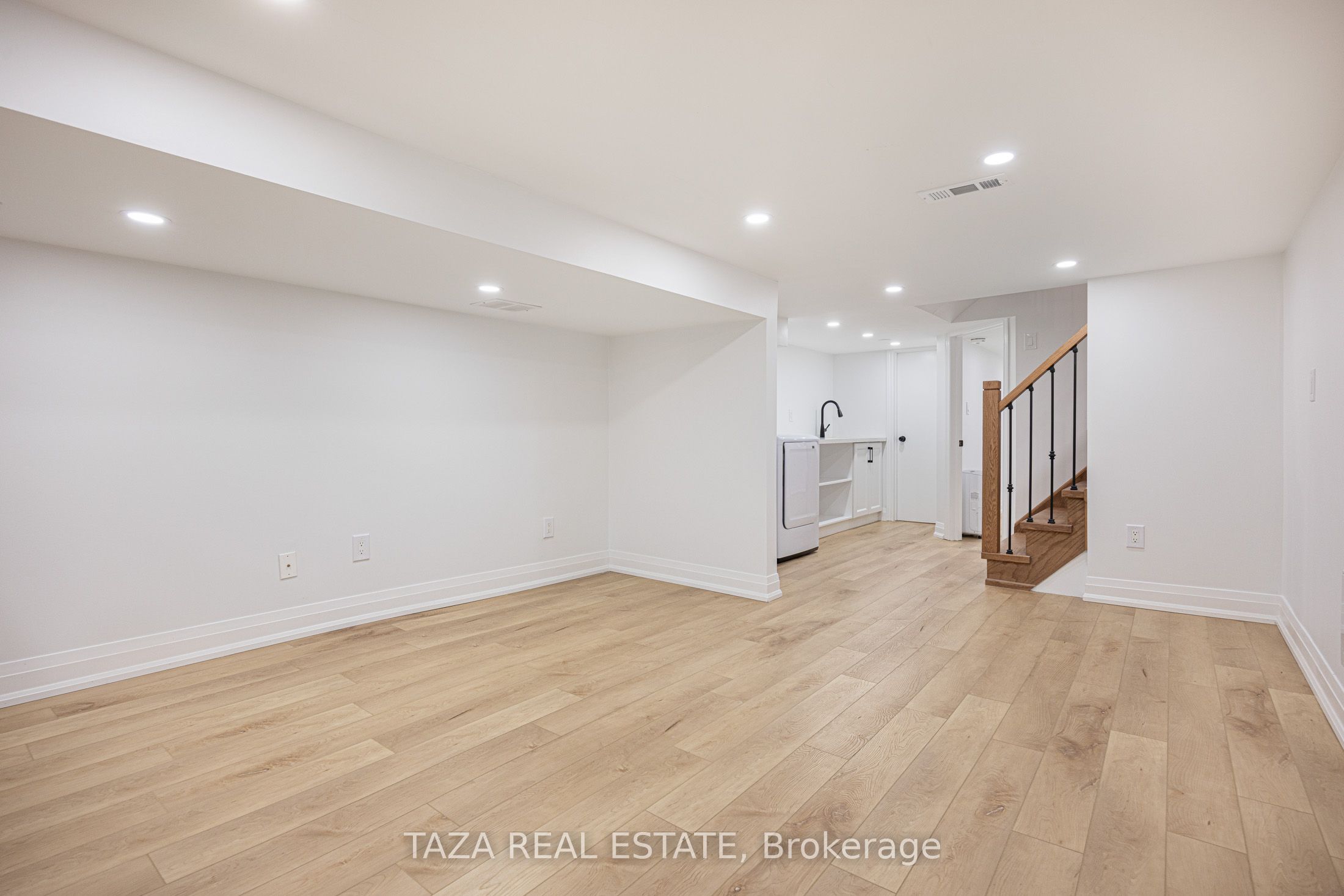 46 Euclid Avenue Property Photo 35