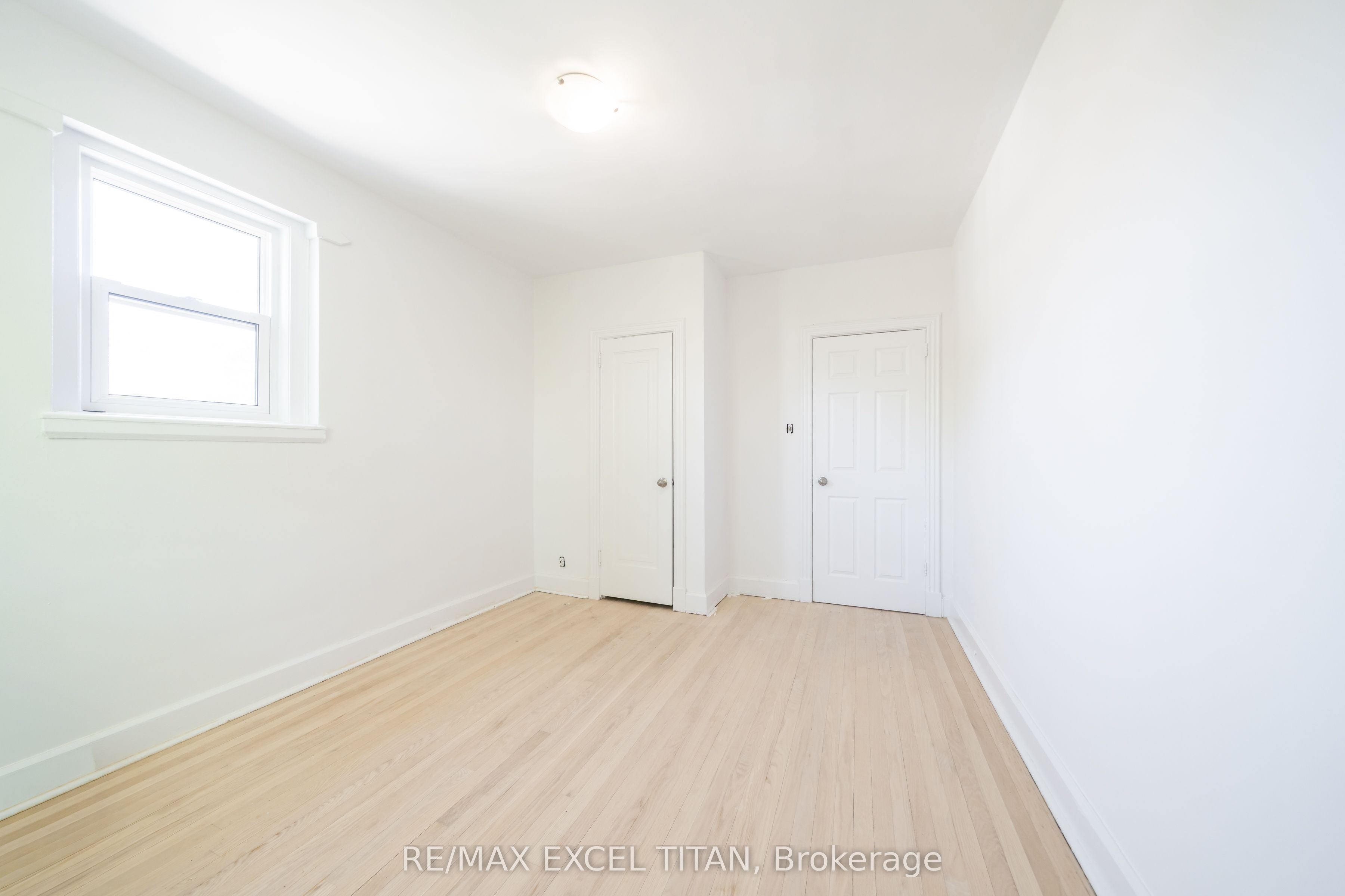 1 Mallory Gardens 4 Property Photo 3