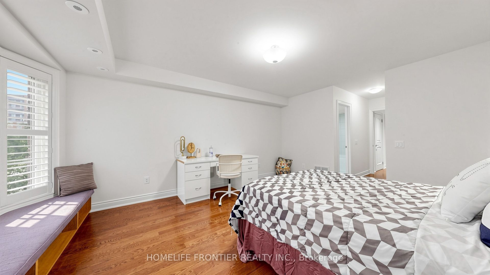 30 Clairtrell Road Property Photo 15