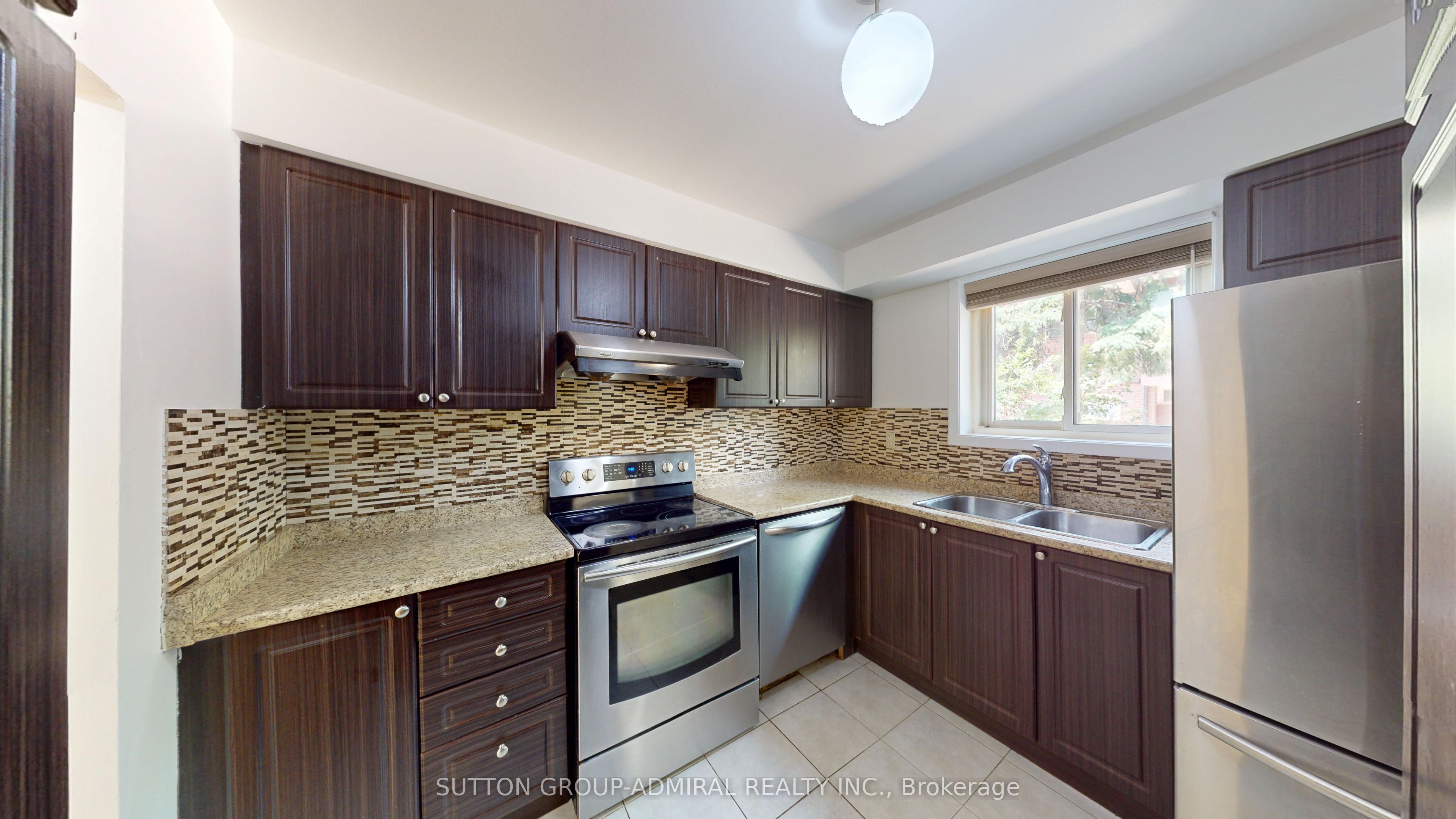 6 Esterbrooke Avenue 73 Property Photo 7