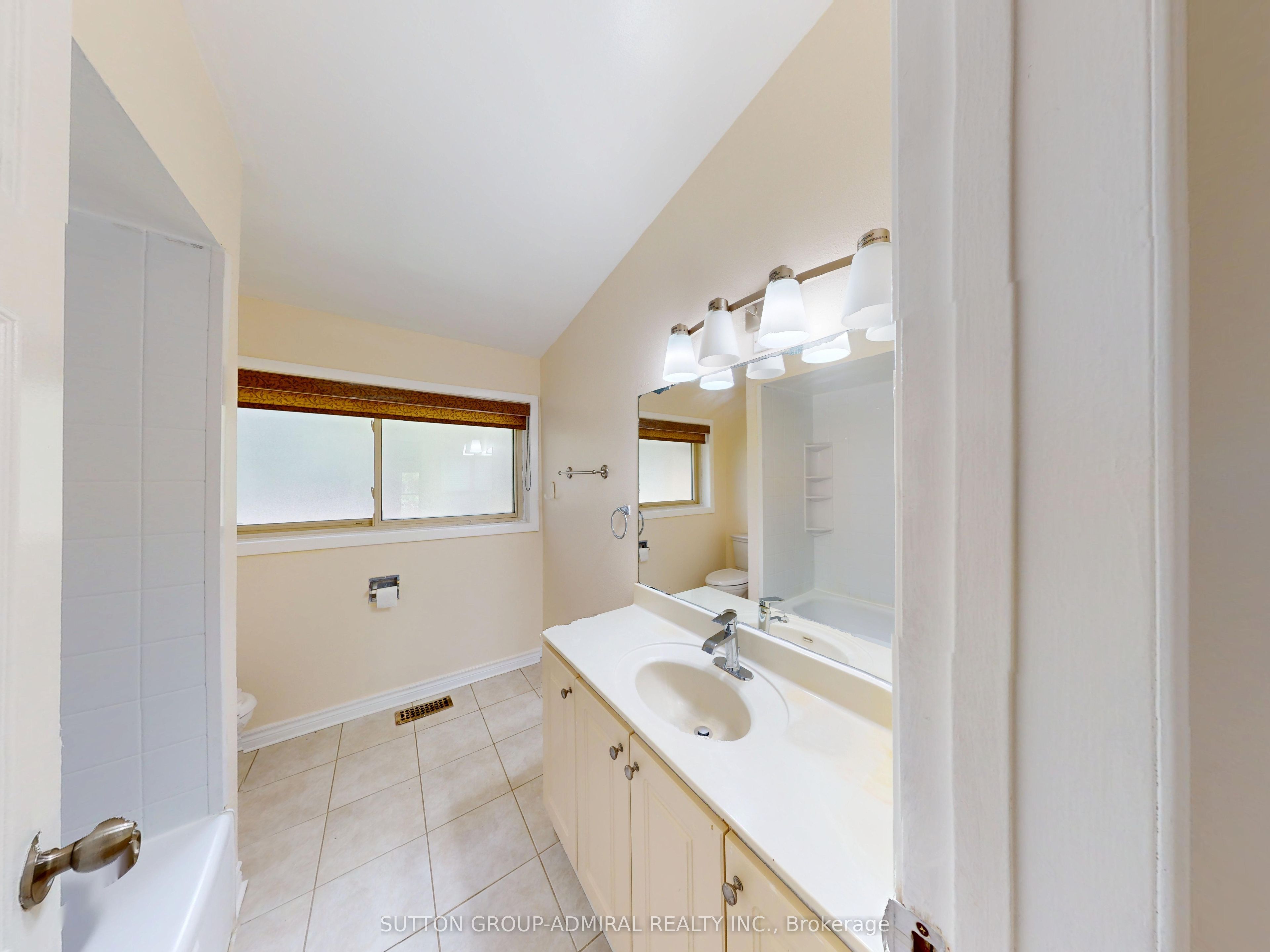 6 Esterbrooke Avenue 73 Property Photo 33