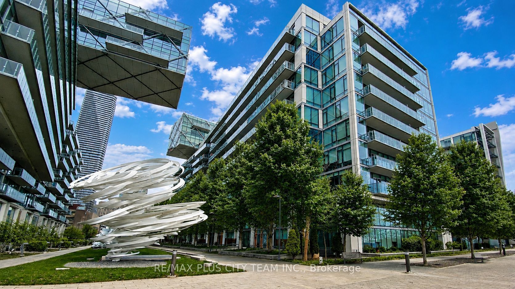 39 Queens Quay E 1305 Property Photo 1
