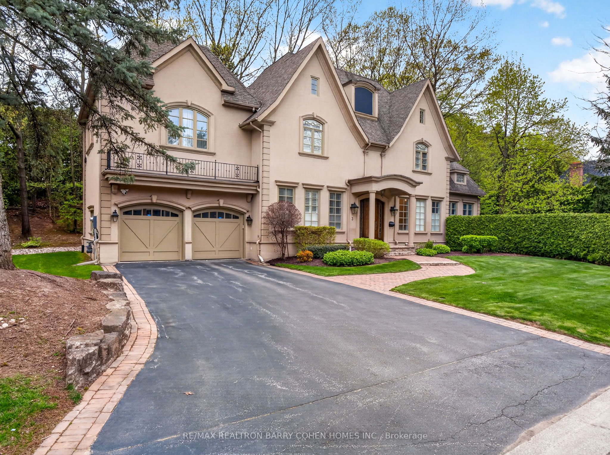 3 Legacy Court