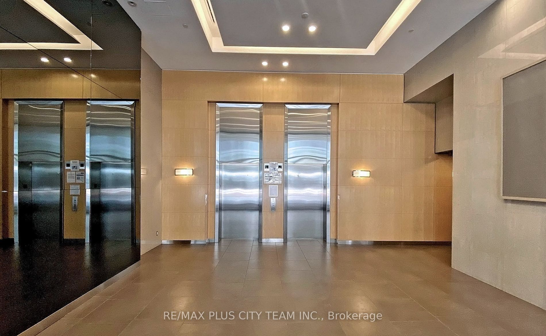 65 Bremner Boulevard 2206 Property Photo 8
