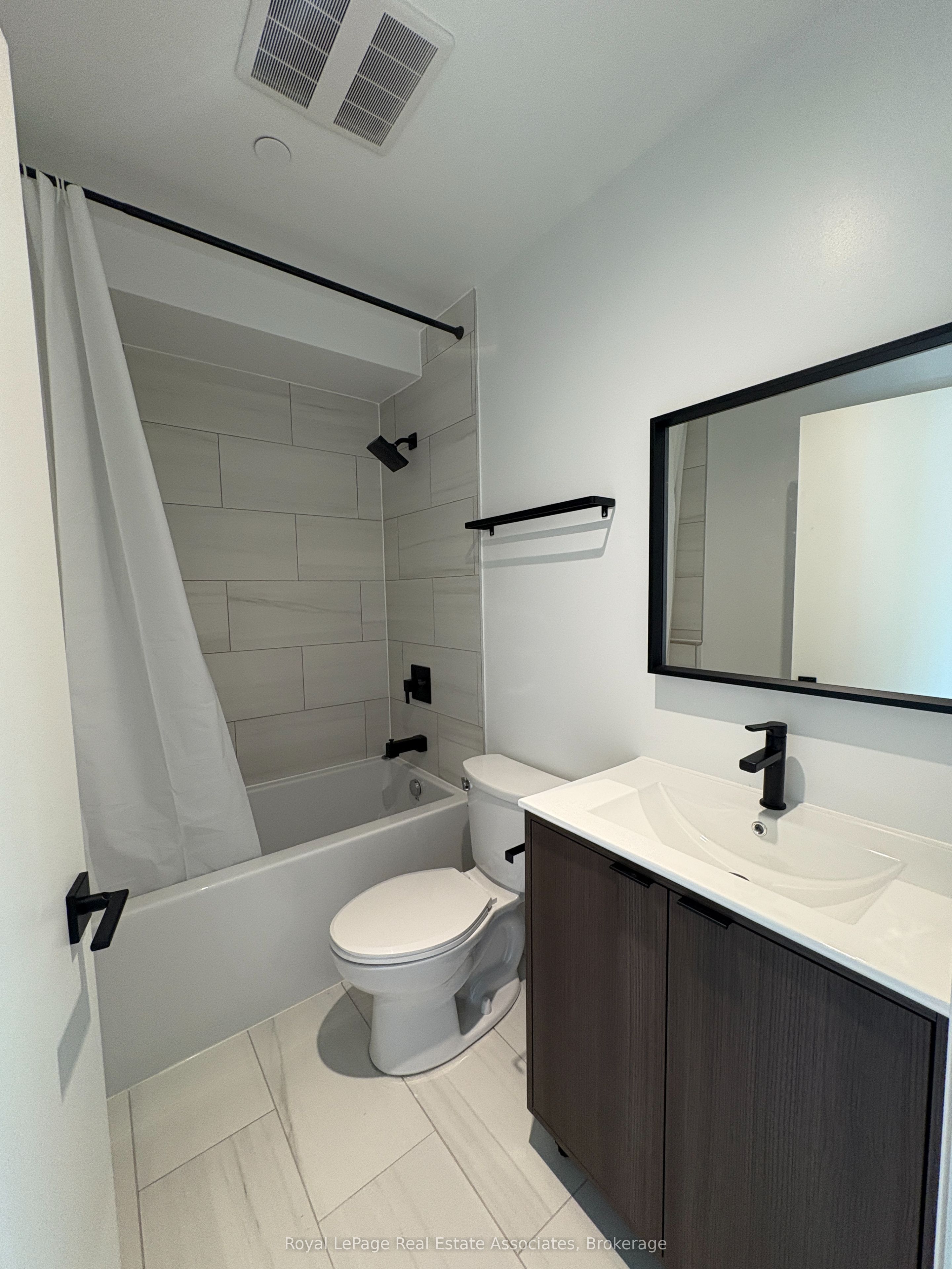 1000 Bathurst Street 402 Property Photo 4