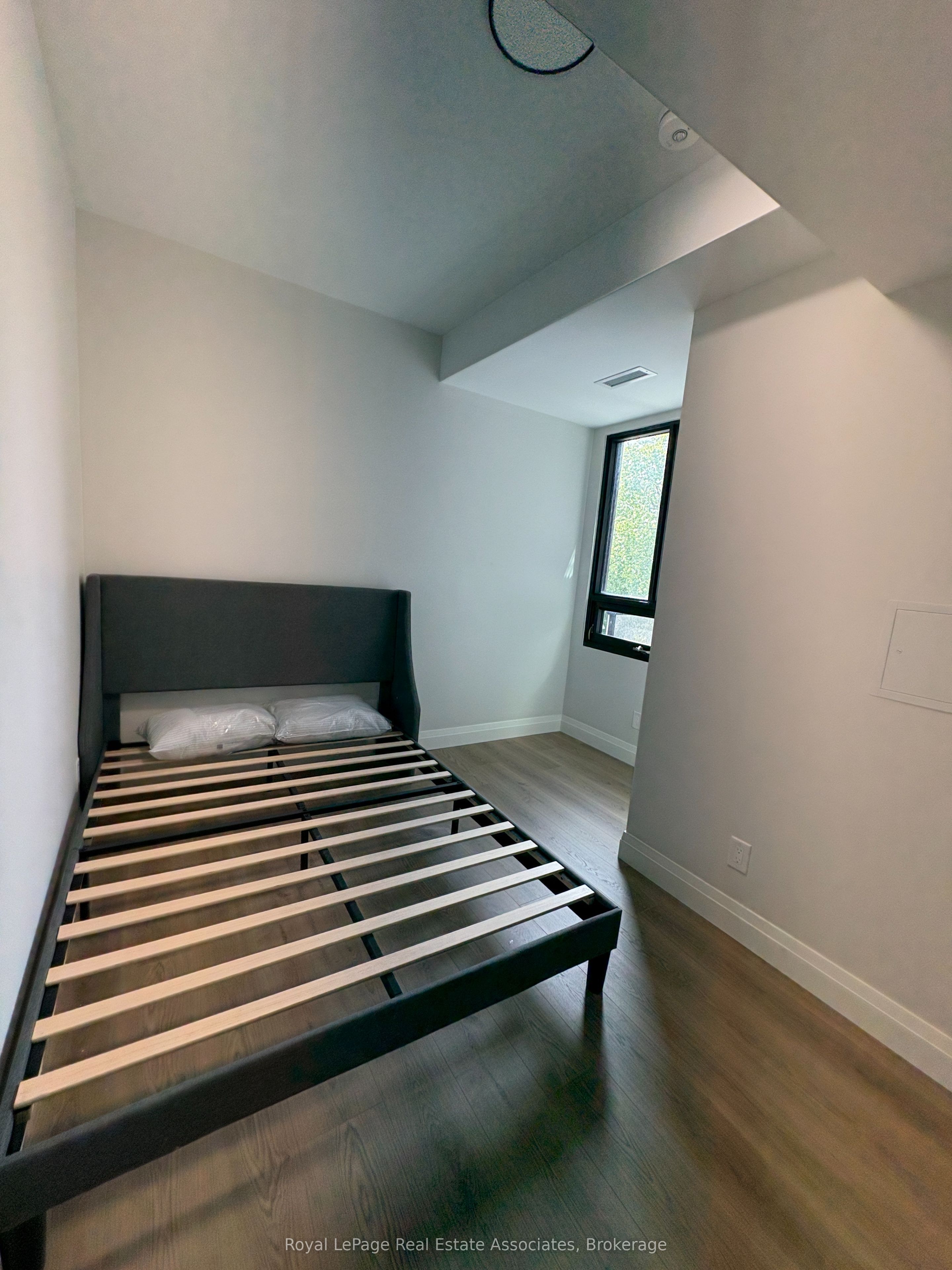 1000 Bathurst Street 402 Property Photo 7