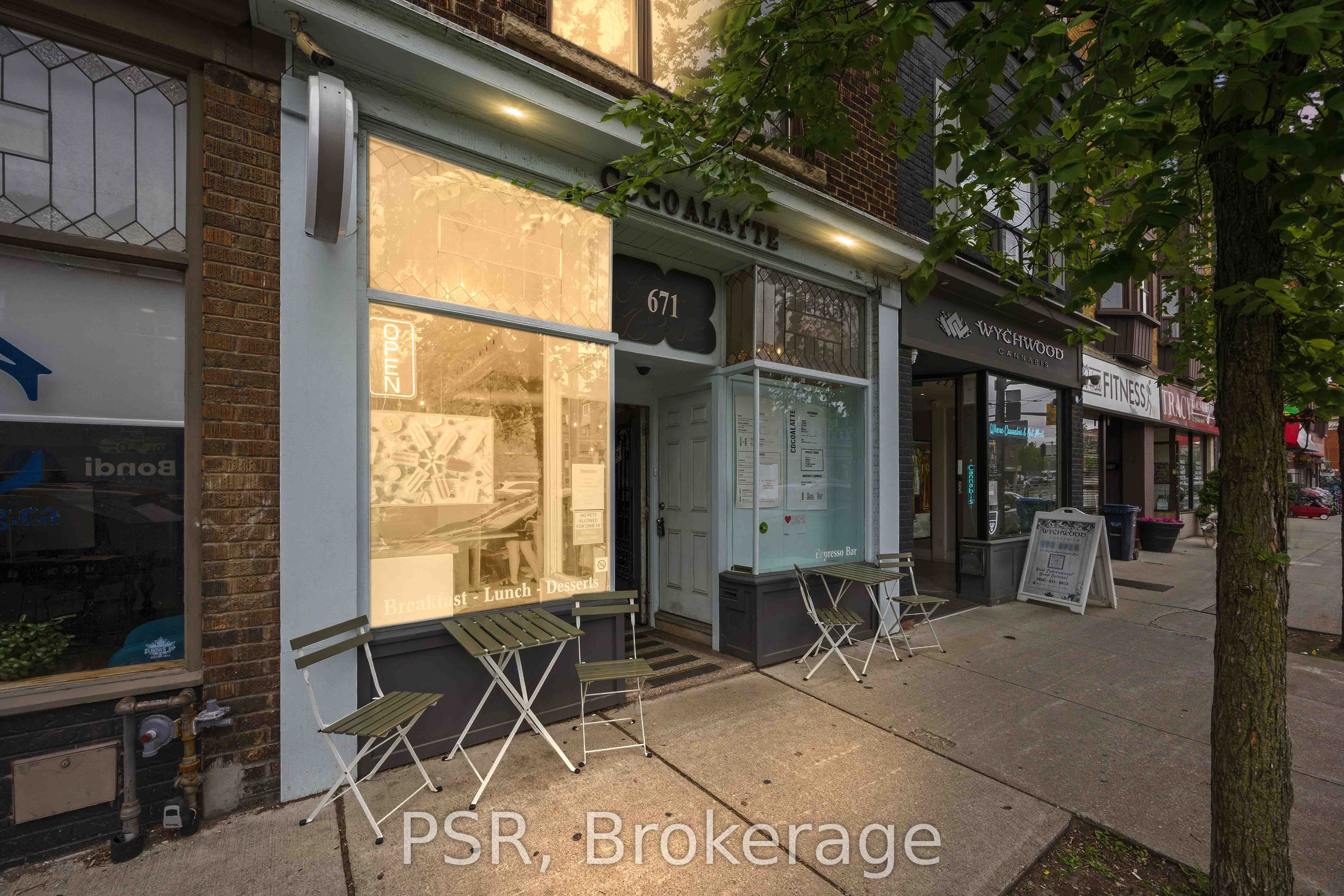 671 St. Clair Avenue W Property Photo 1