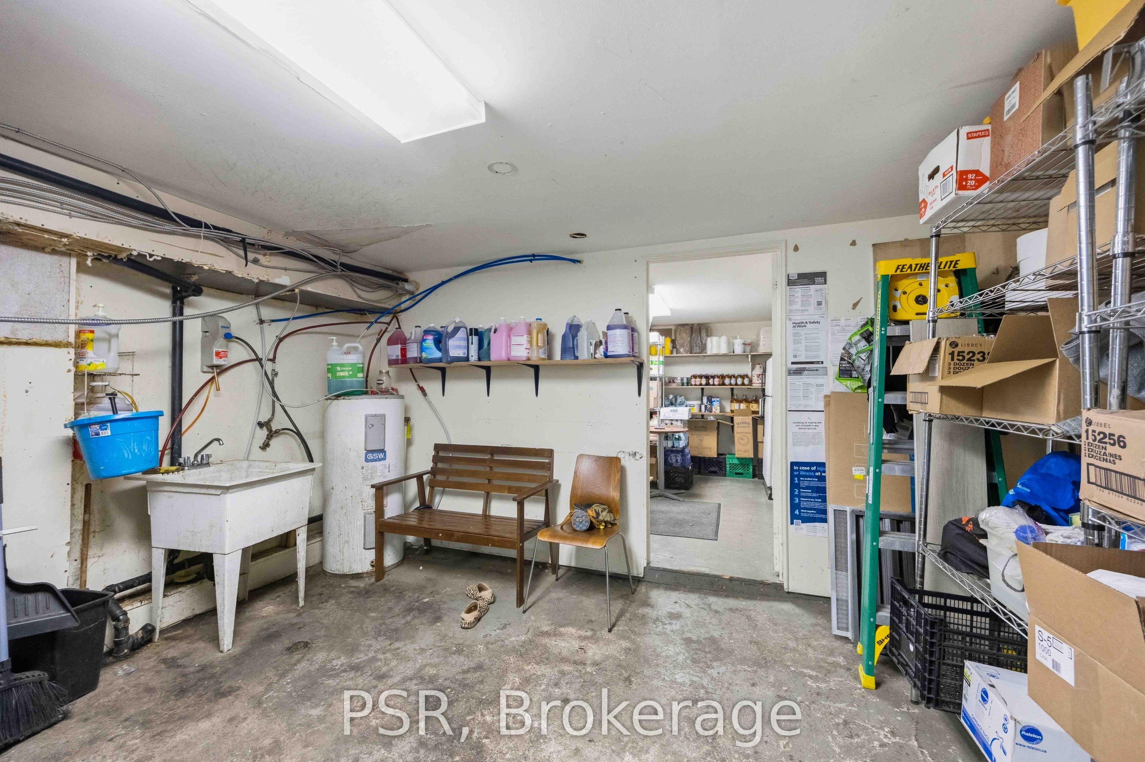 671 St. Clair Avenue W Property Photo 11