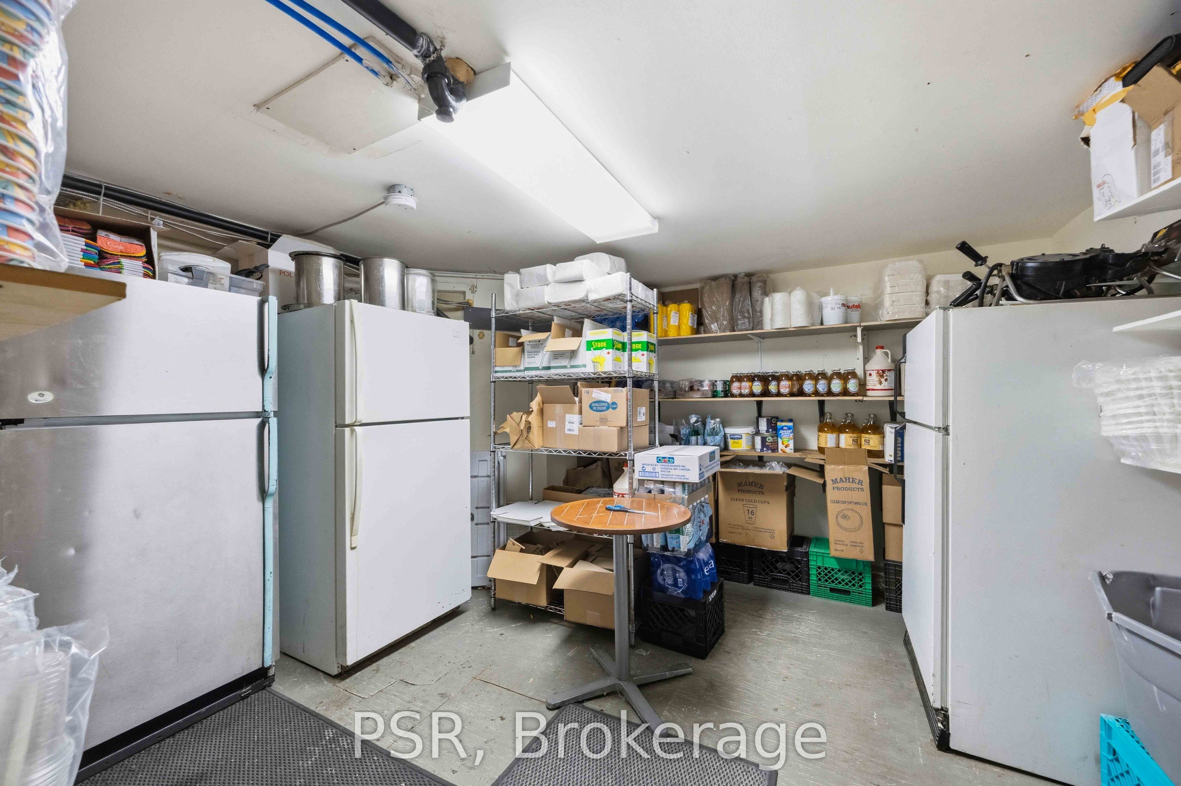 671 St. Clair Avenue W Property Photo 13