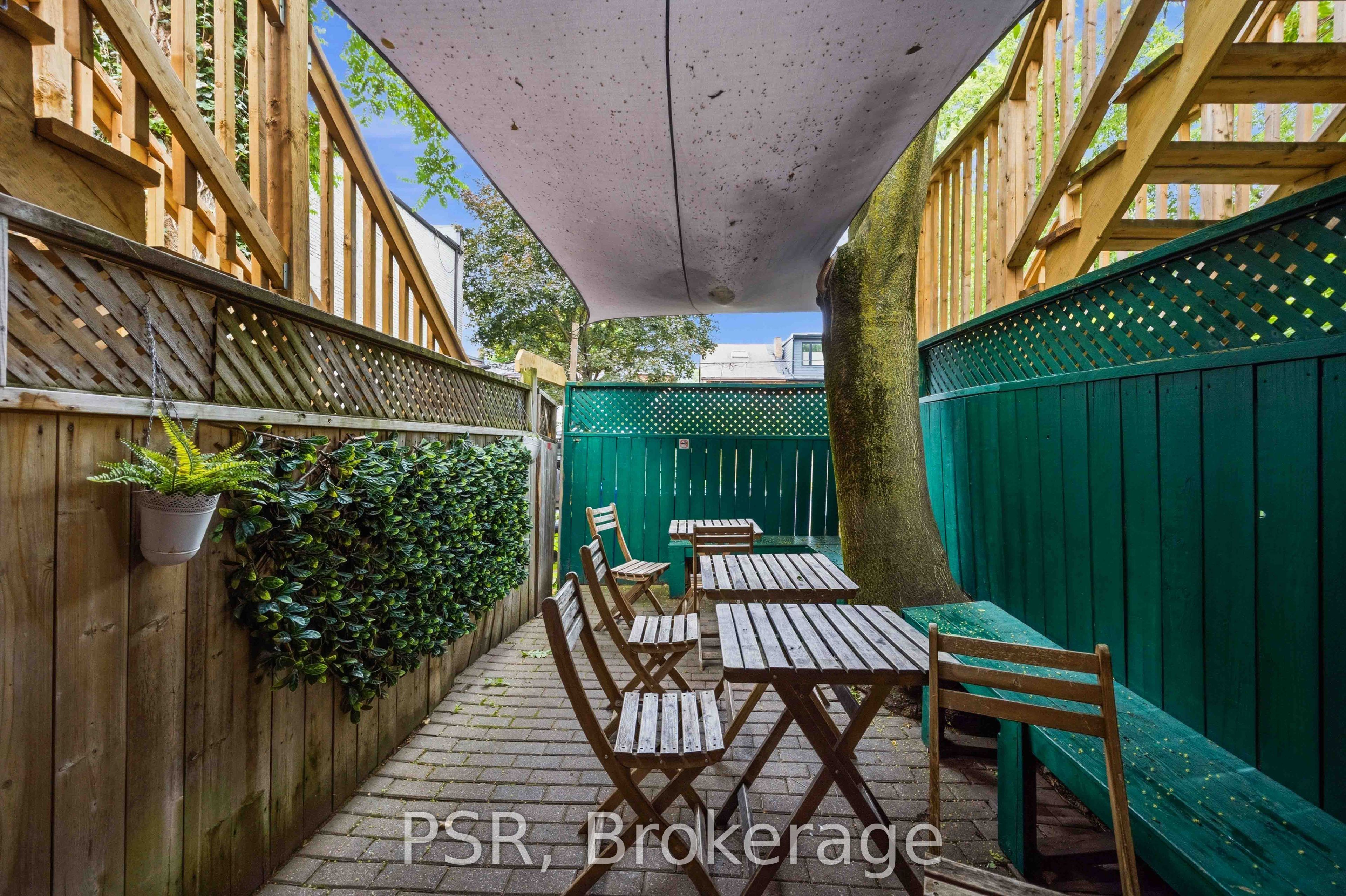 671 St. Clair Avenue W Property Photo 14