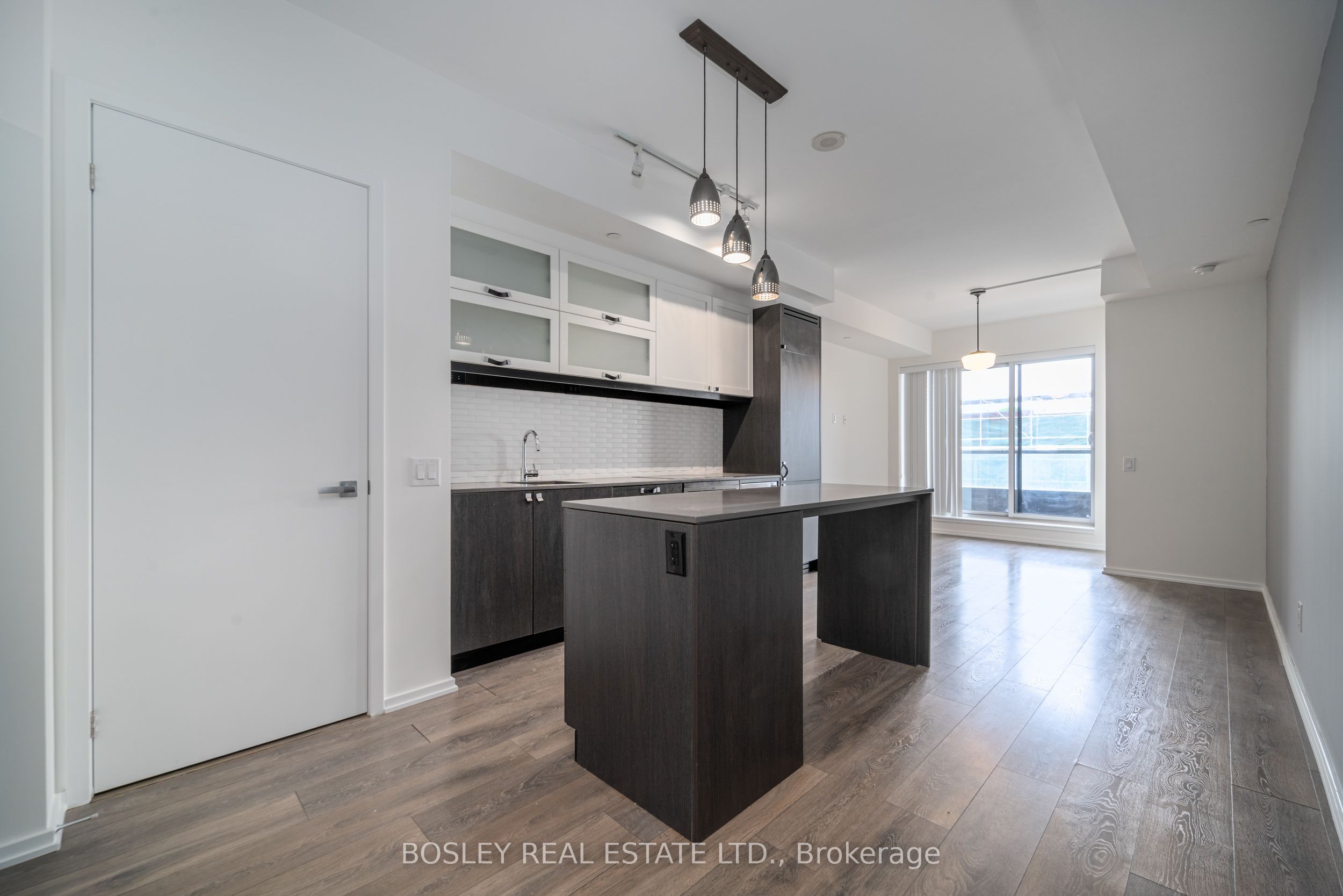 783 Bathurst Street 314 Property Photo 3