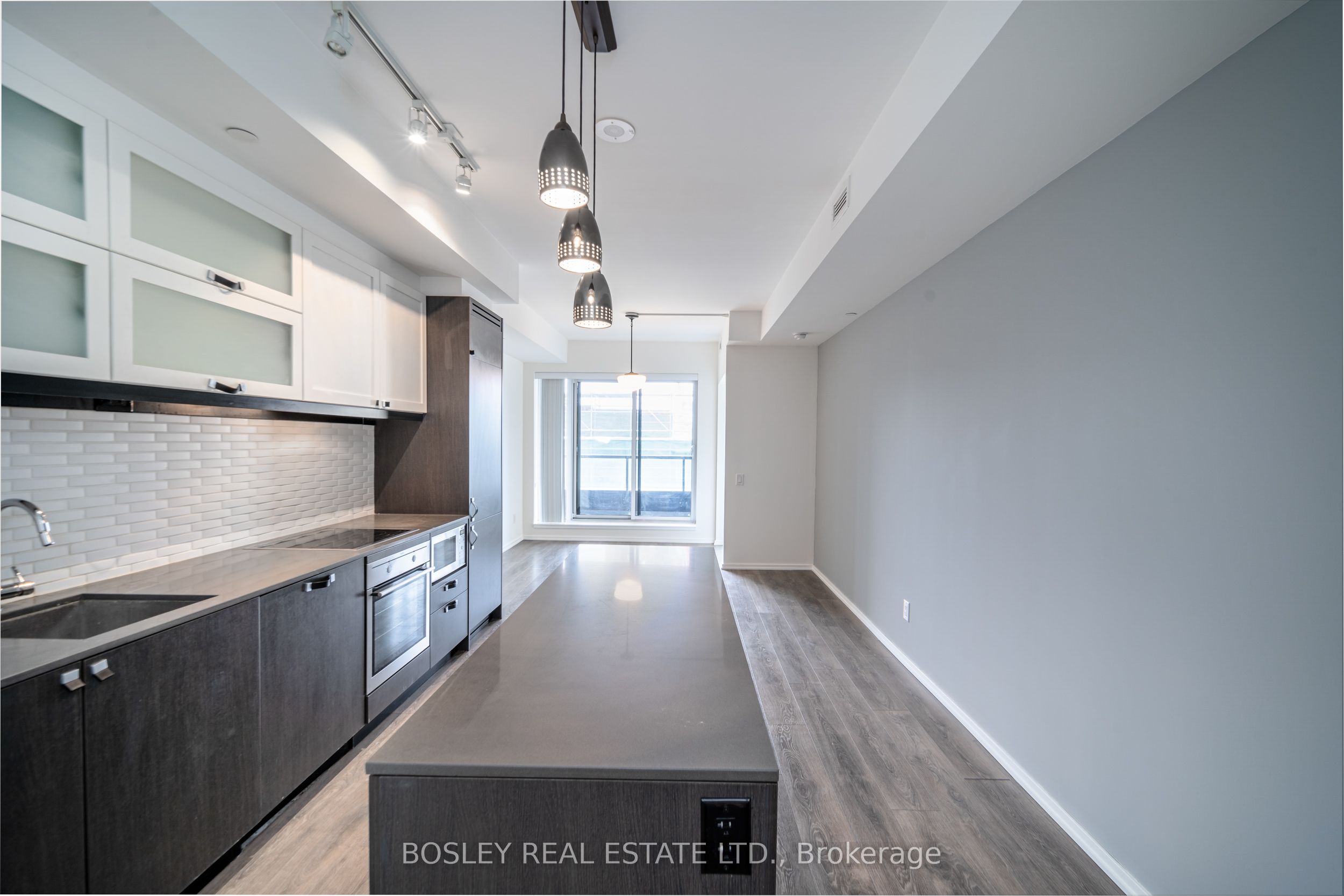 783 Bathurst Street 314 Property Photo 4