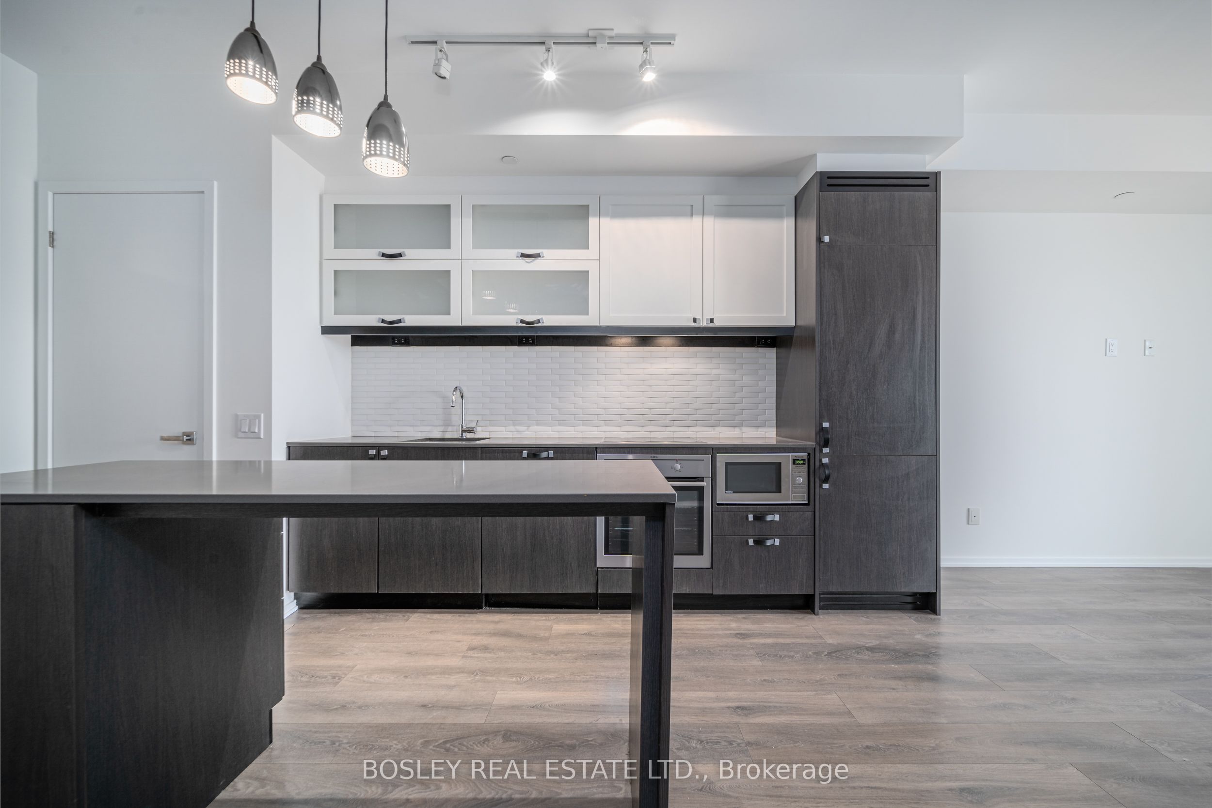 783 Bathurst Street 314 Property Photo 5