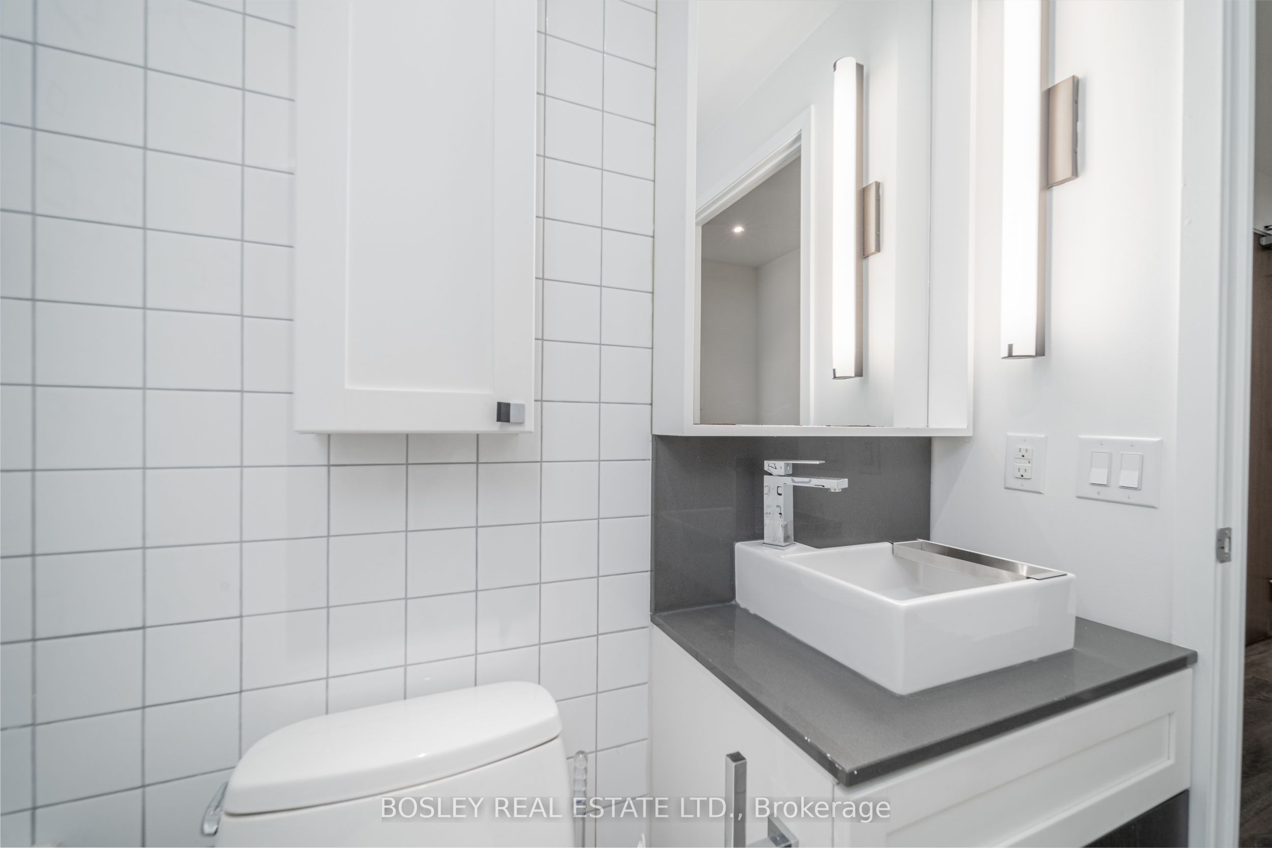 783 Bathurst Street 314 Property Photo 32