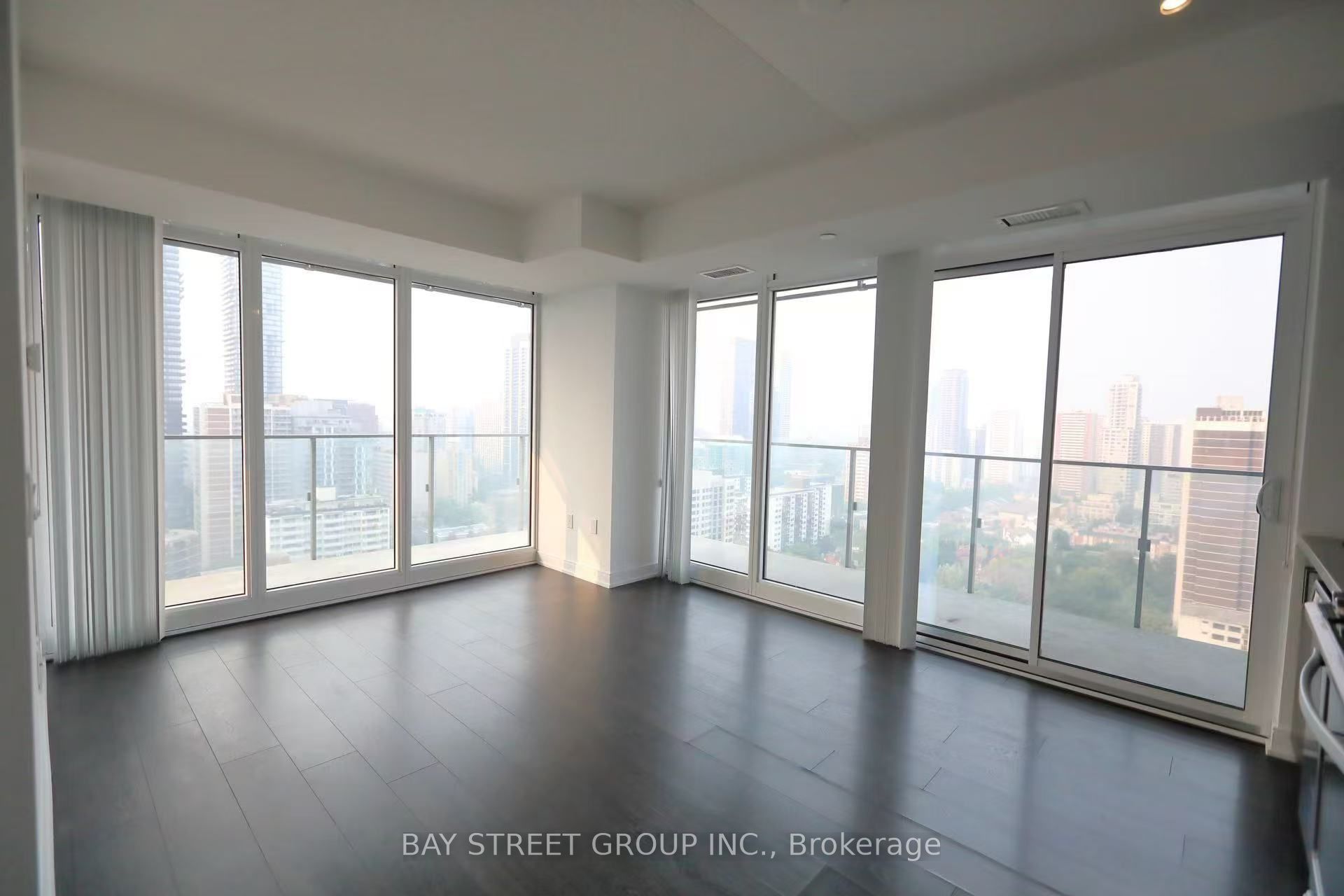 50 E Wellesley Street E 3004