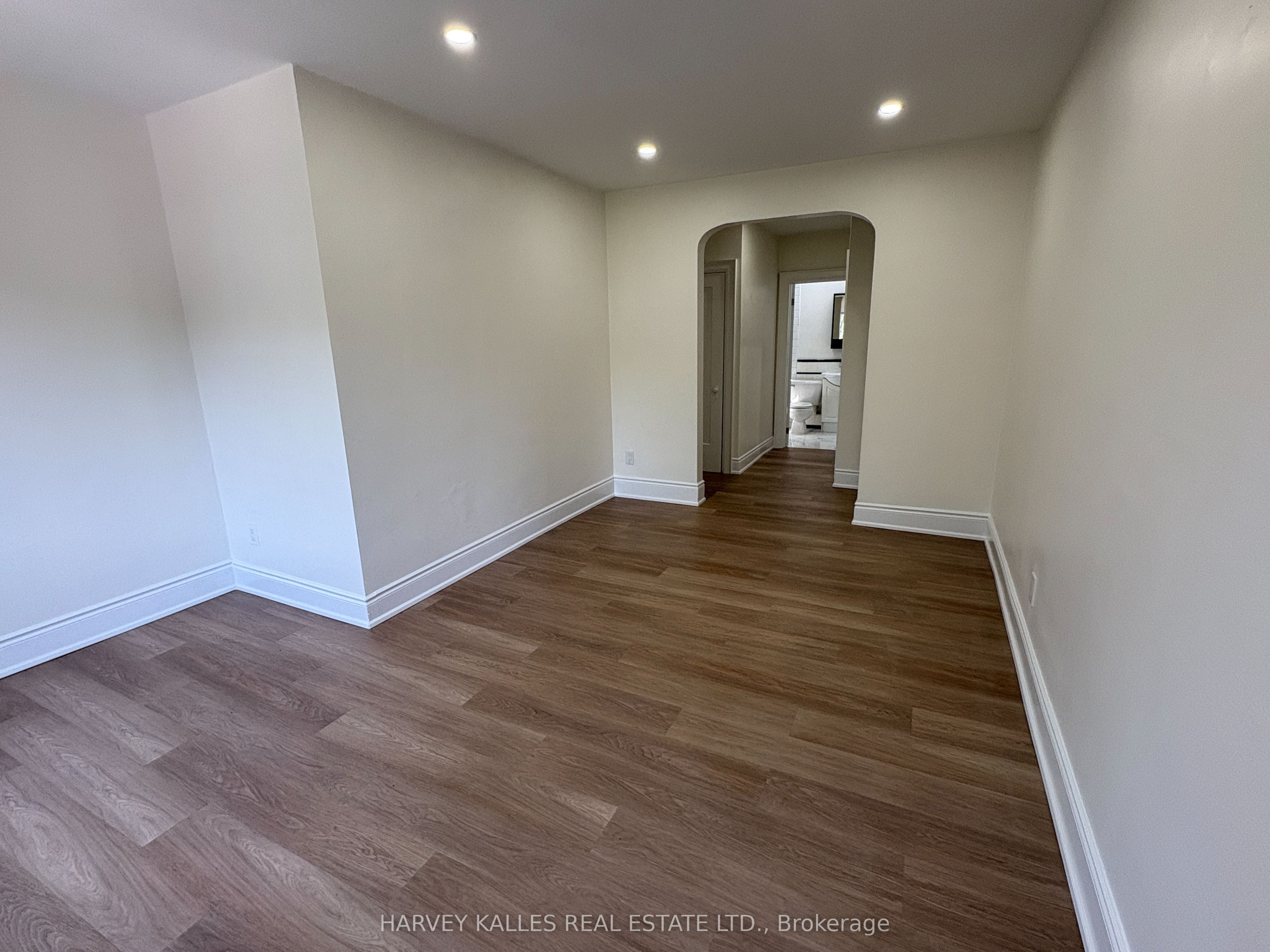 1611 Bayview Avenue A Property Photo 6