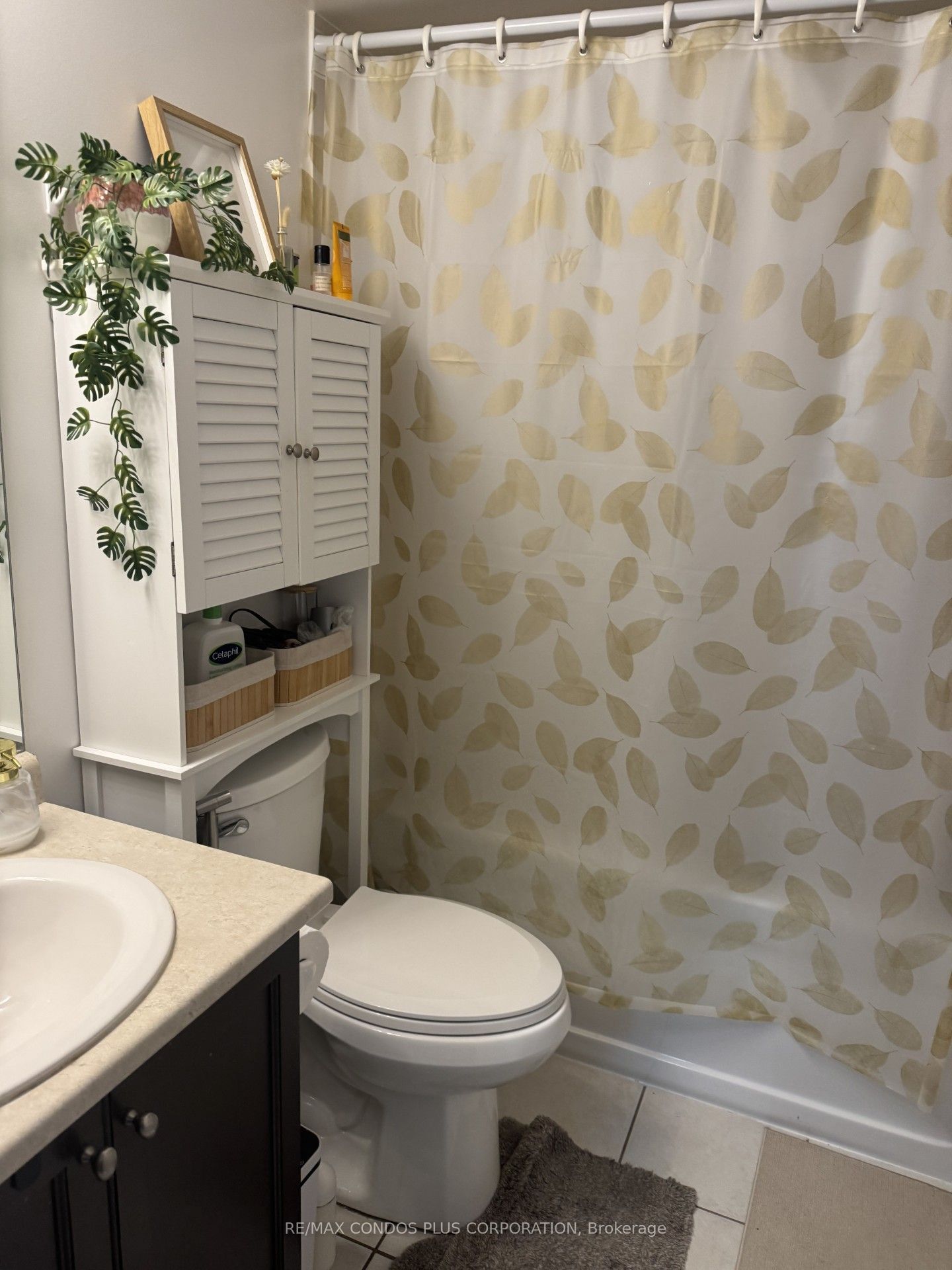 30 Grand Trunk Crescent 3712 Property Photo 4