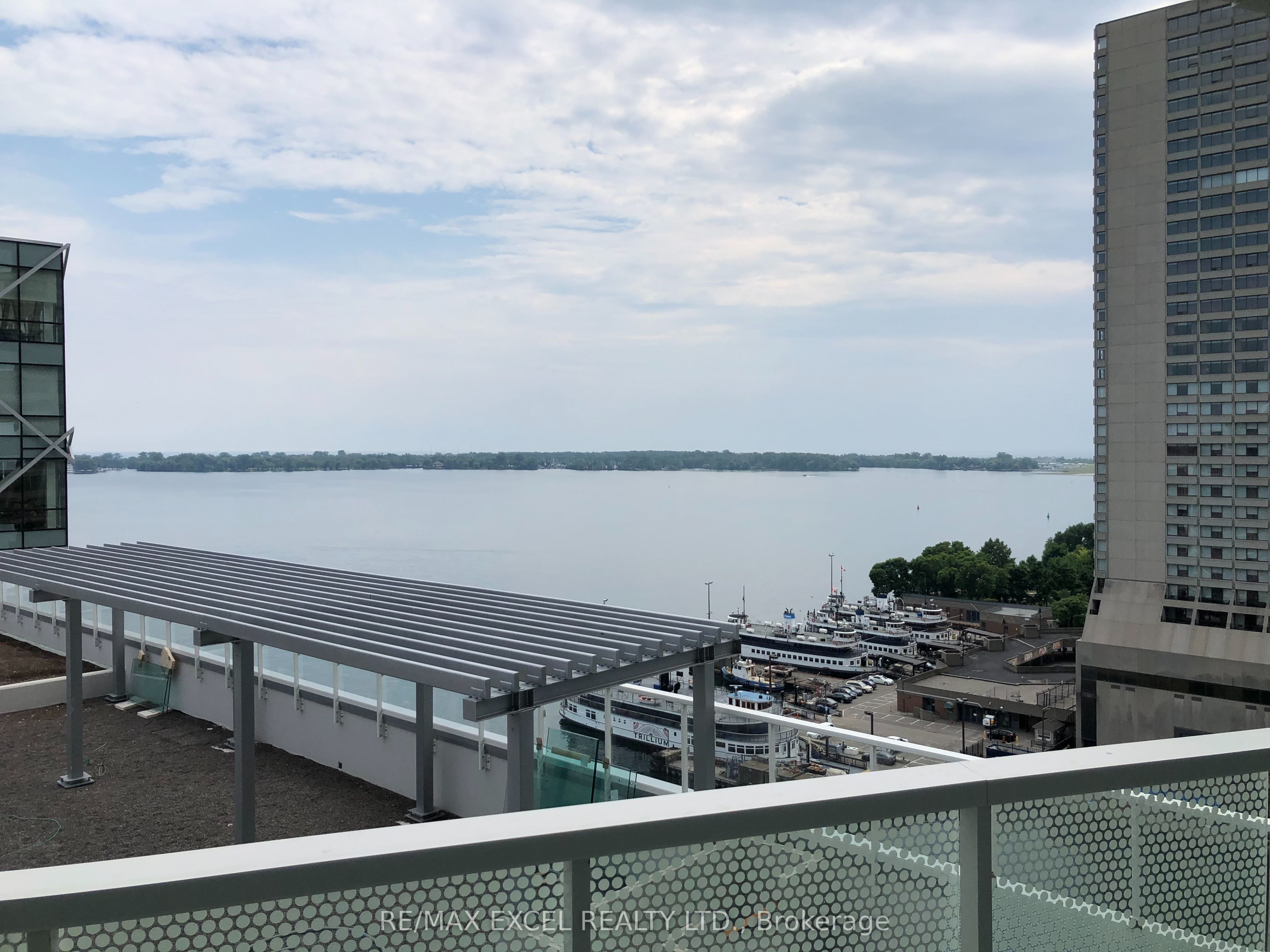 15 Queens Quay E 1303 Property Photo 3