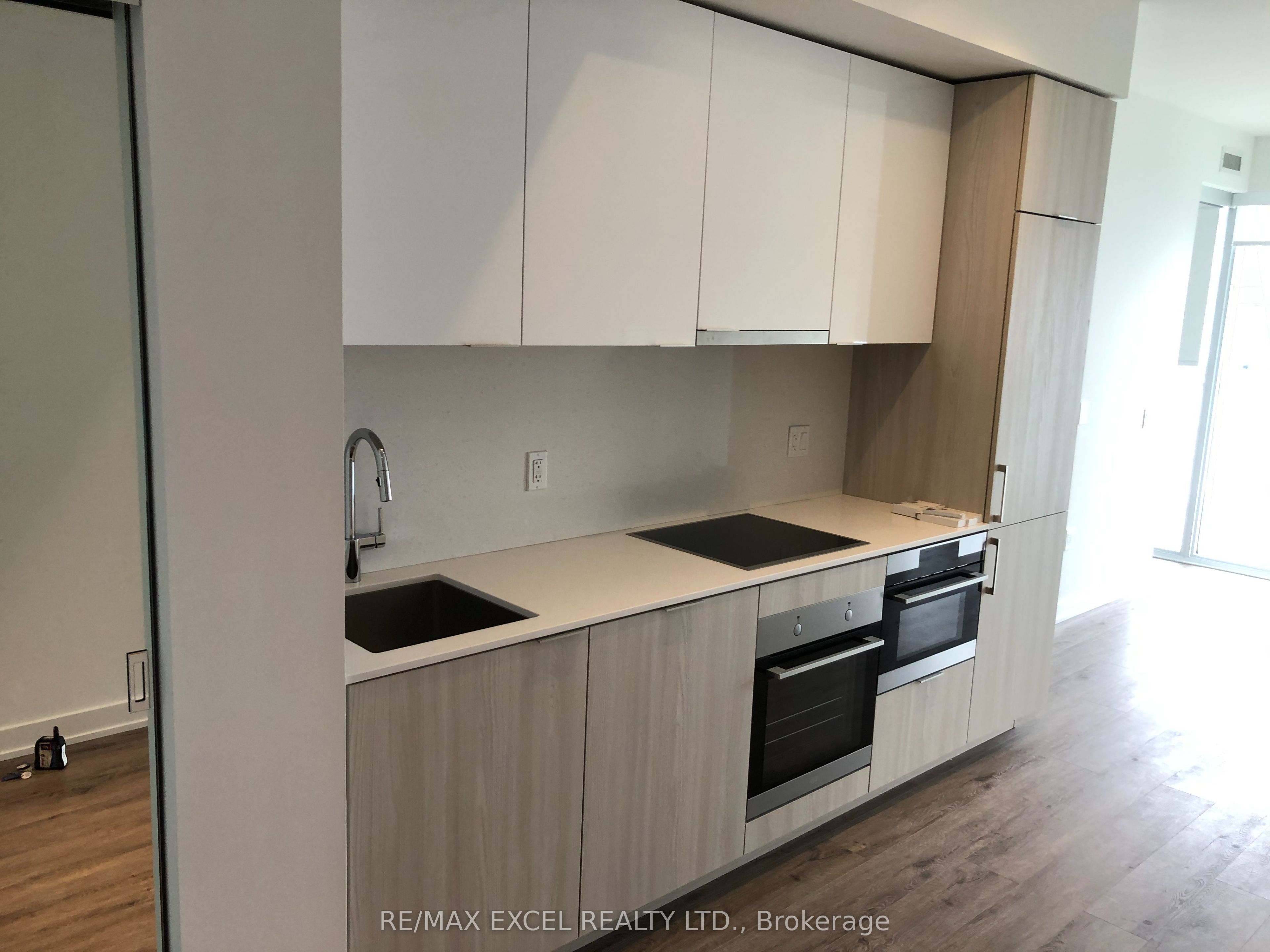 15 Queens Quay E 1303 Property Photo 5