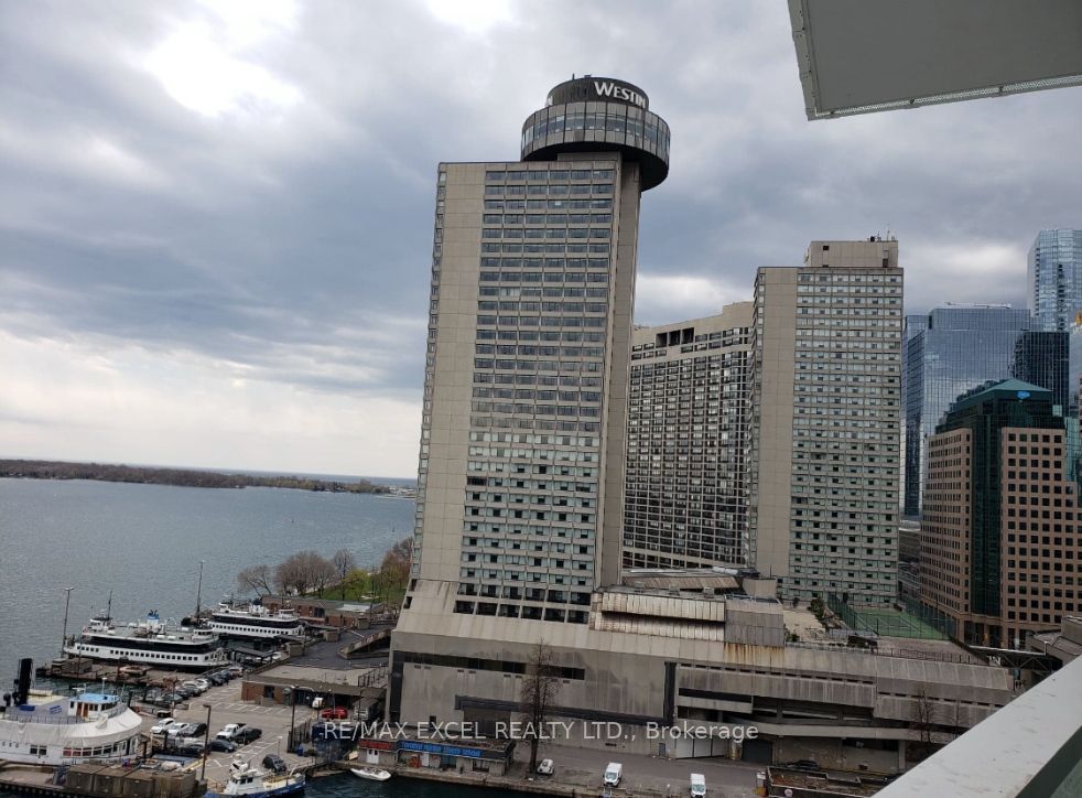 15 Queens Quay E 1303 Property Photo 7
