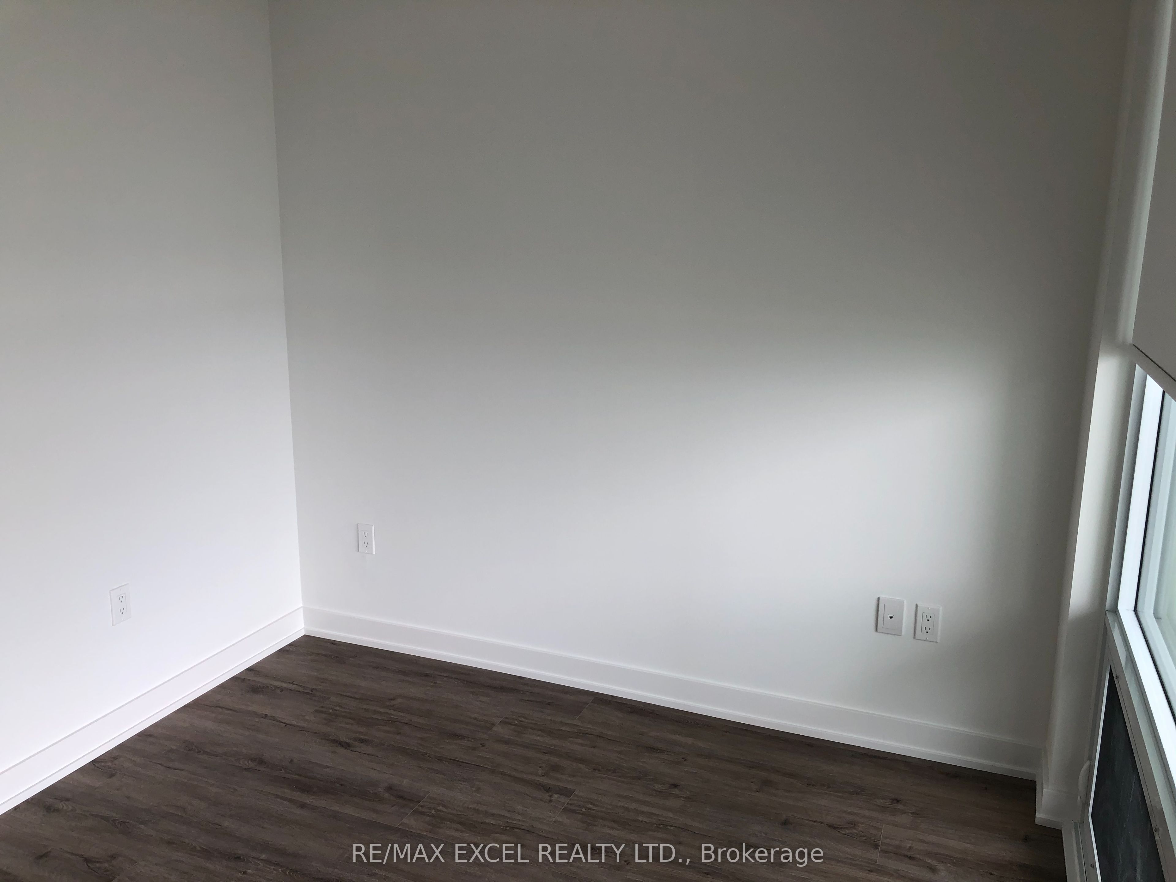 15 Queens Quay E 1303 Property Photo 9