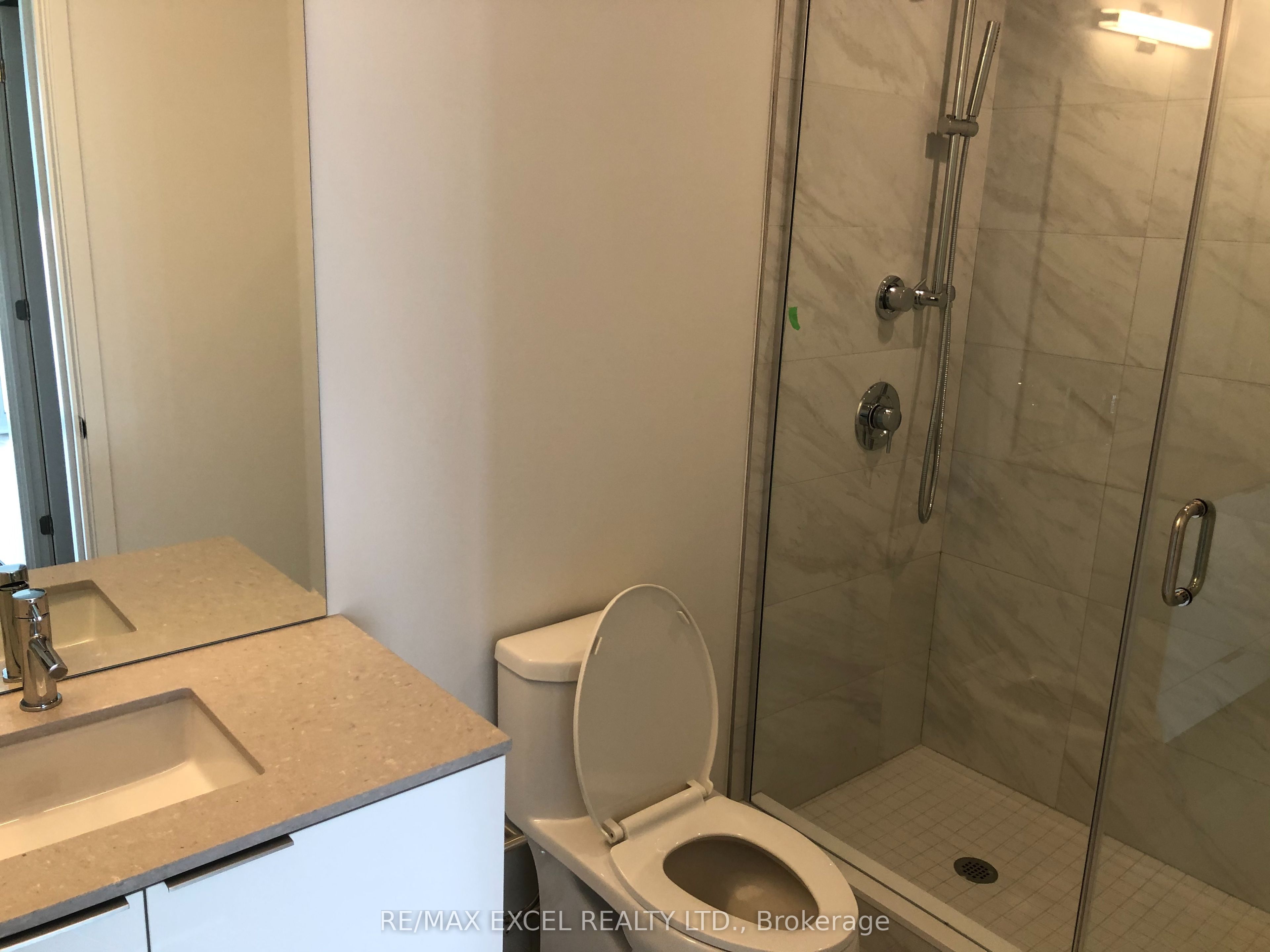 15 Queens Quay E 1303 Property Photo 11