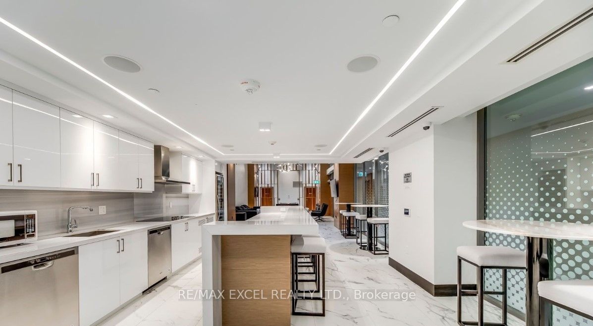 15 Queens Quay E 1303 Property Photo 15