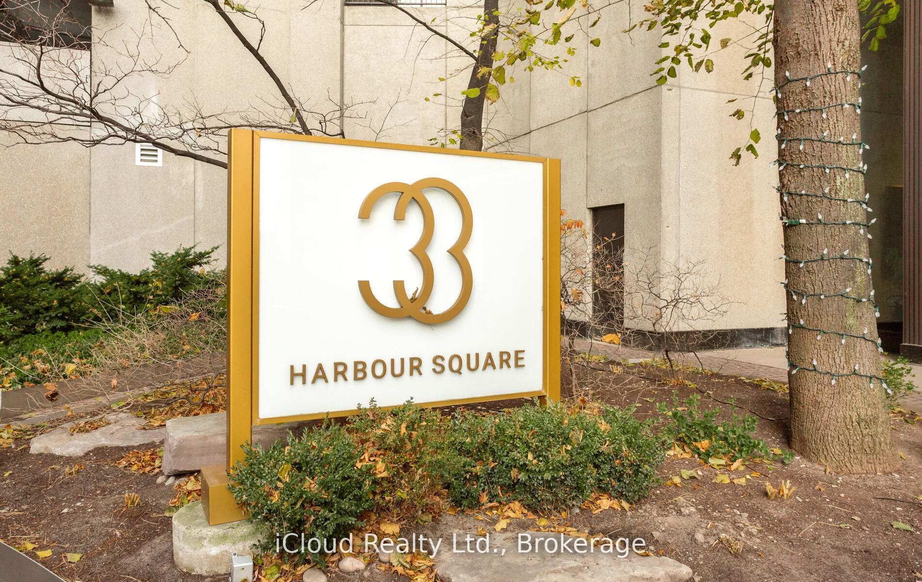 33 Harbour Square 837 Property Photo 1