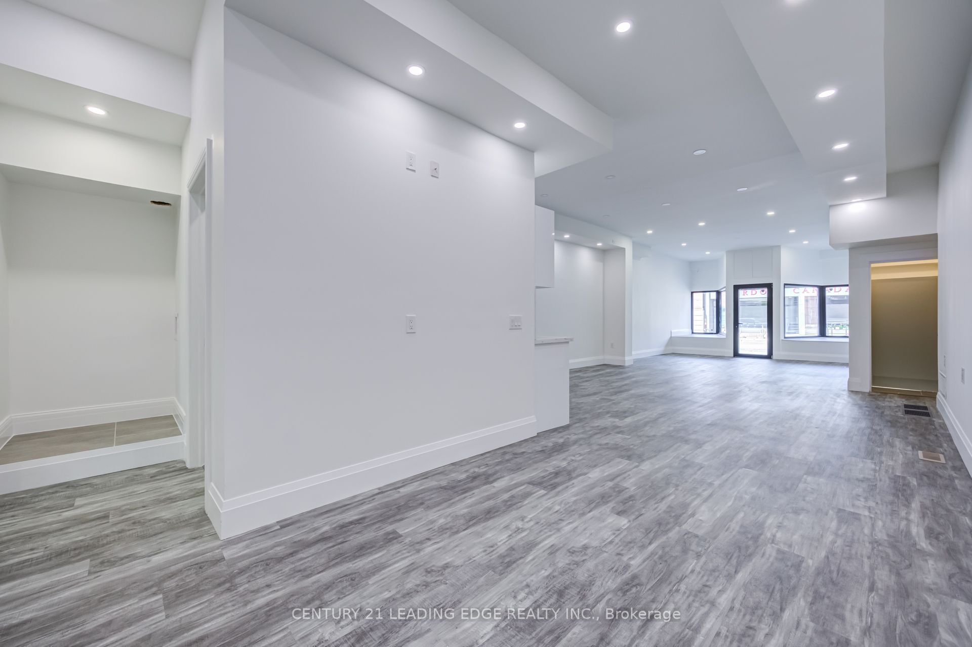 1375 Bathurst Street Main/basement Property Photo 9